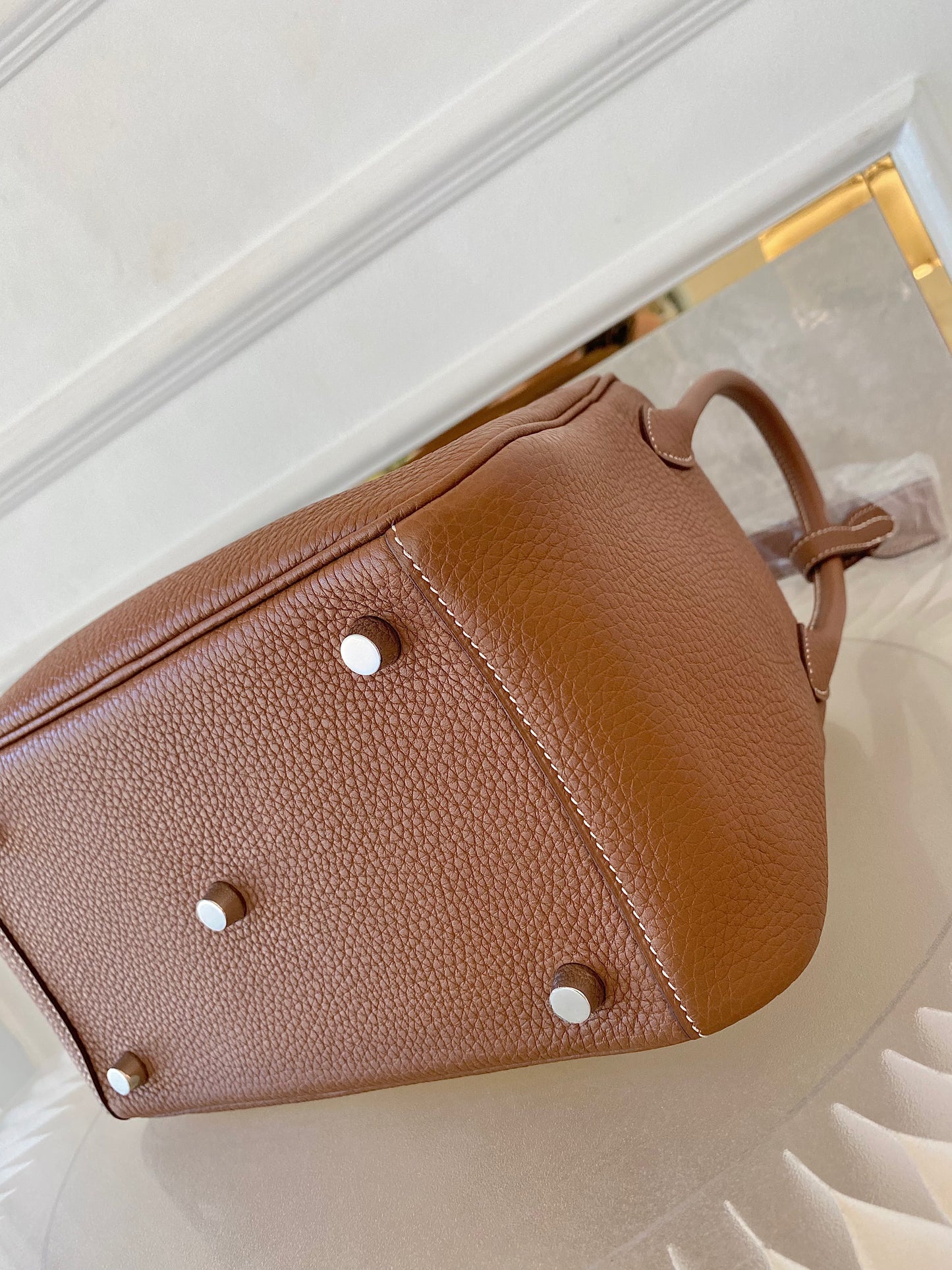 HERMES Lindy 26 Gold Tan PHW
