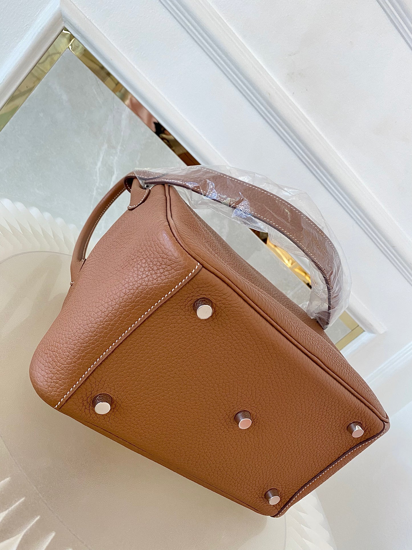 HERMES Lindy 26 Gold Tan PHW