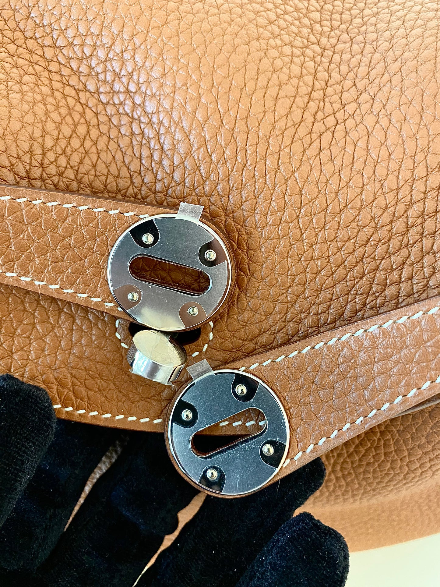 HERMES Lindy 26 Gold Tan PHW