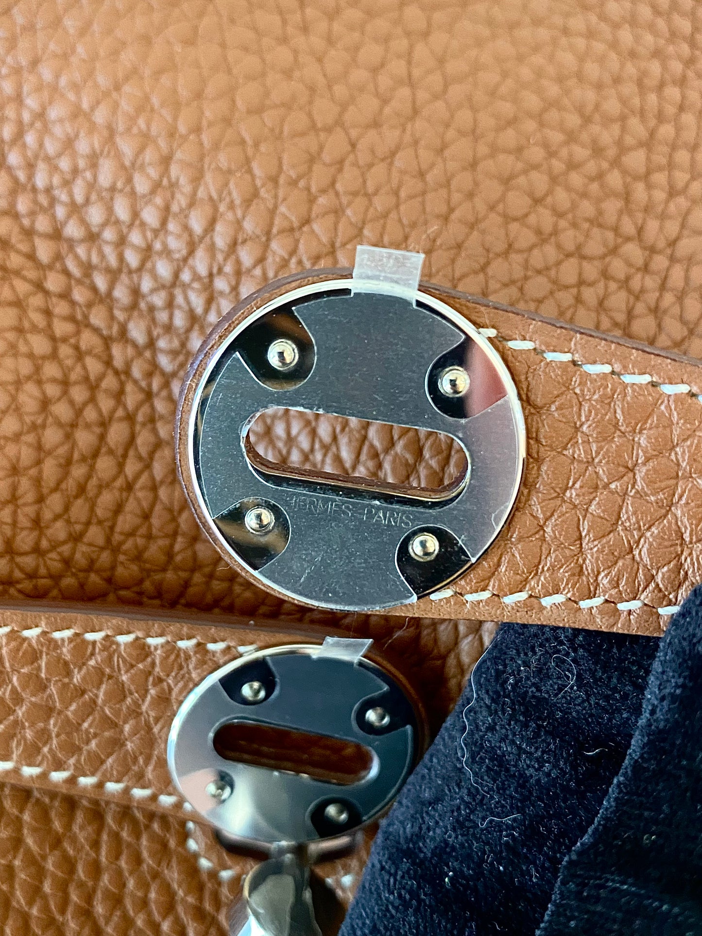 HERMES Lindy 26 Gold Tan PHW