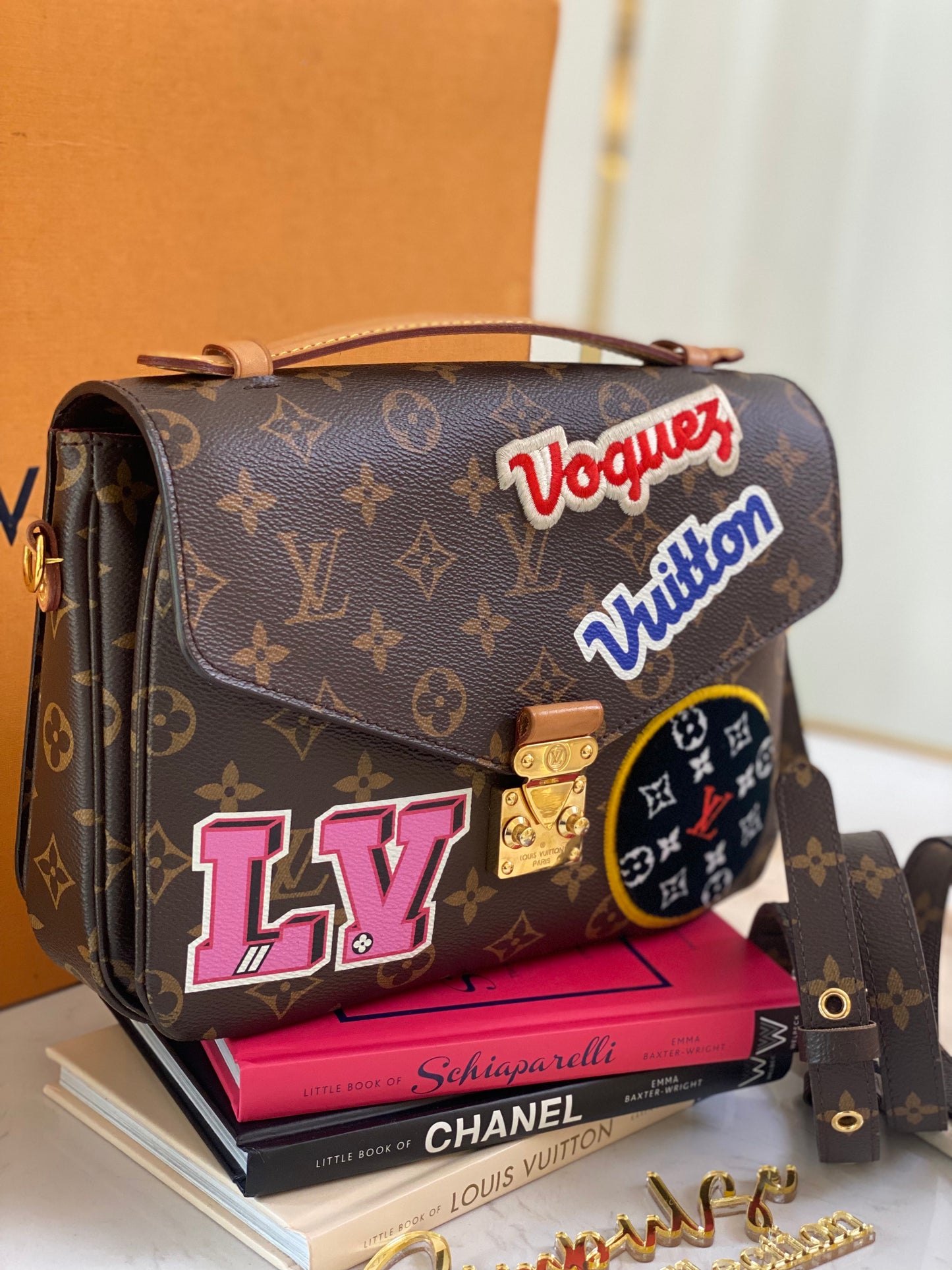 L V Monogram Patches Pochette Metis