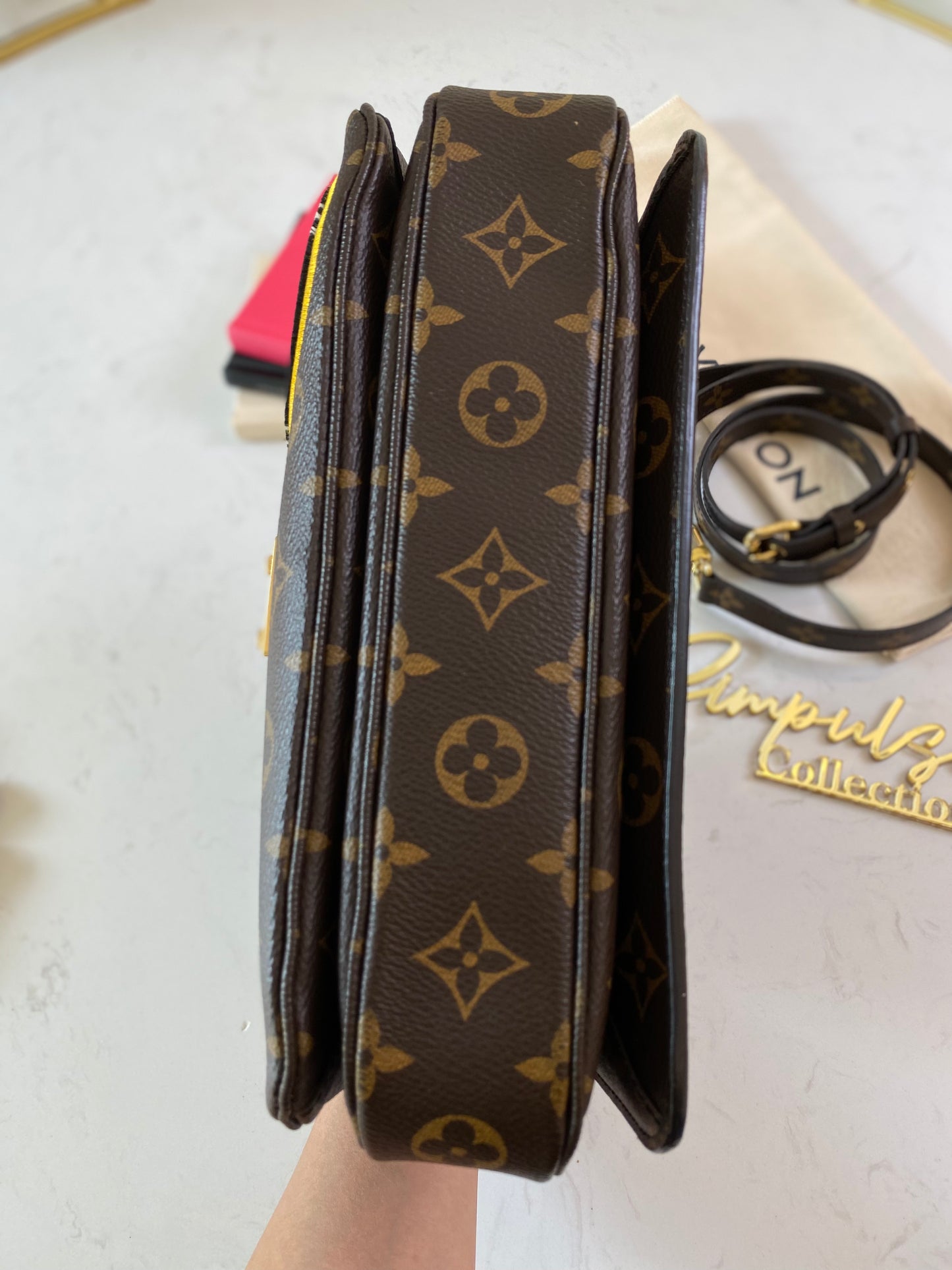 L V Monogram Patches Pochette Metis