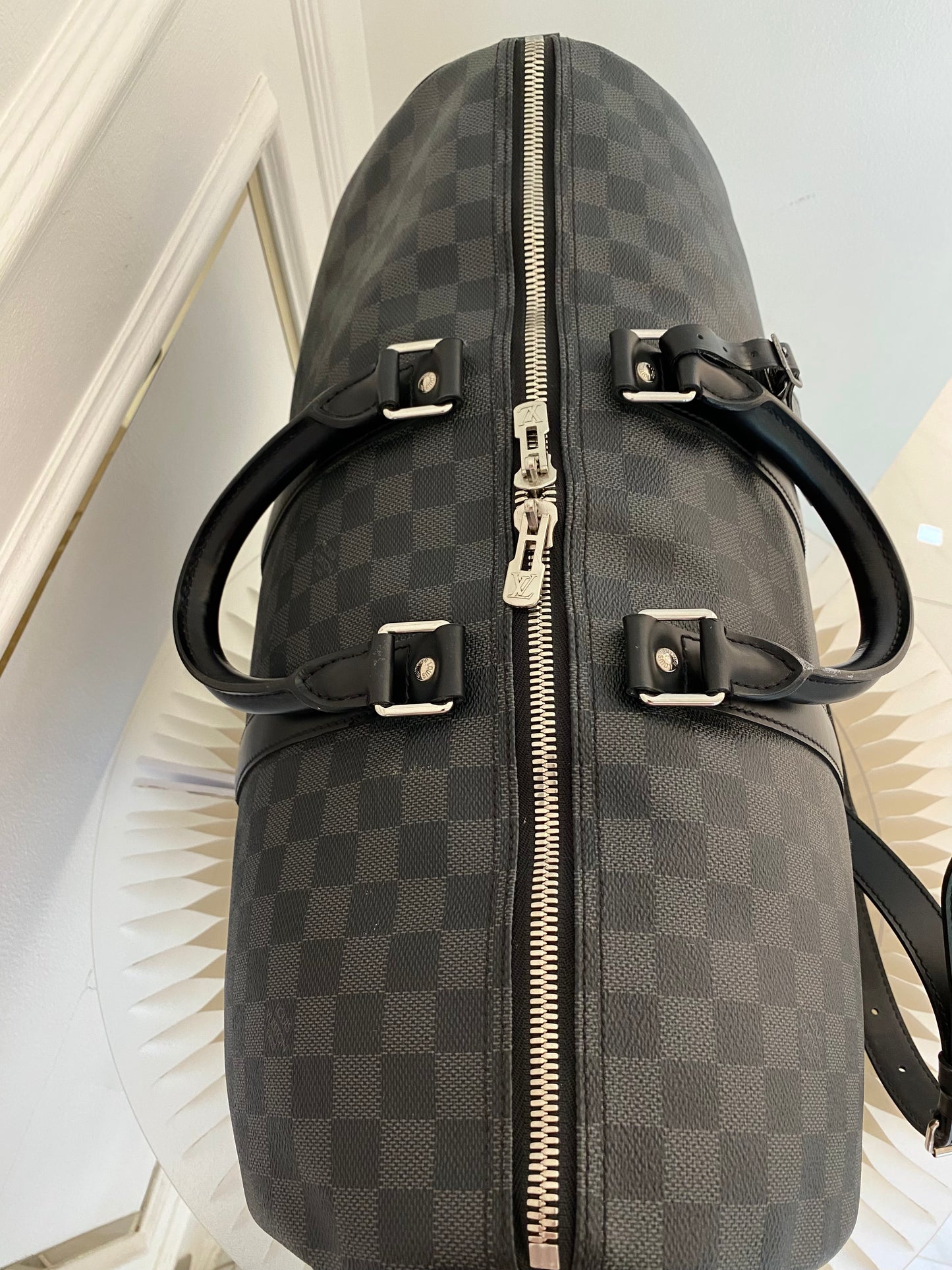 LOUIS VUITTON Keepall 45 Damier Graphite