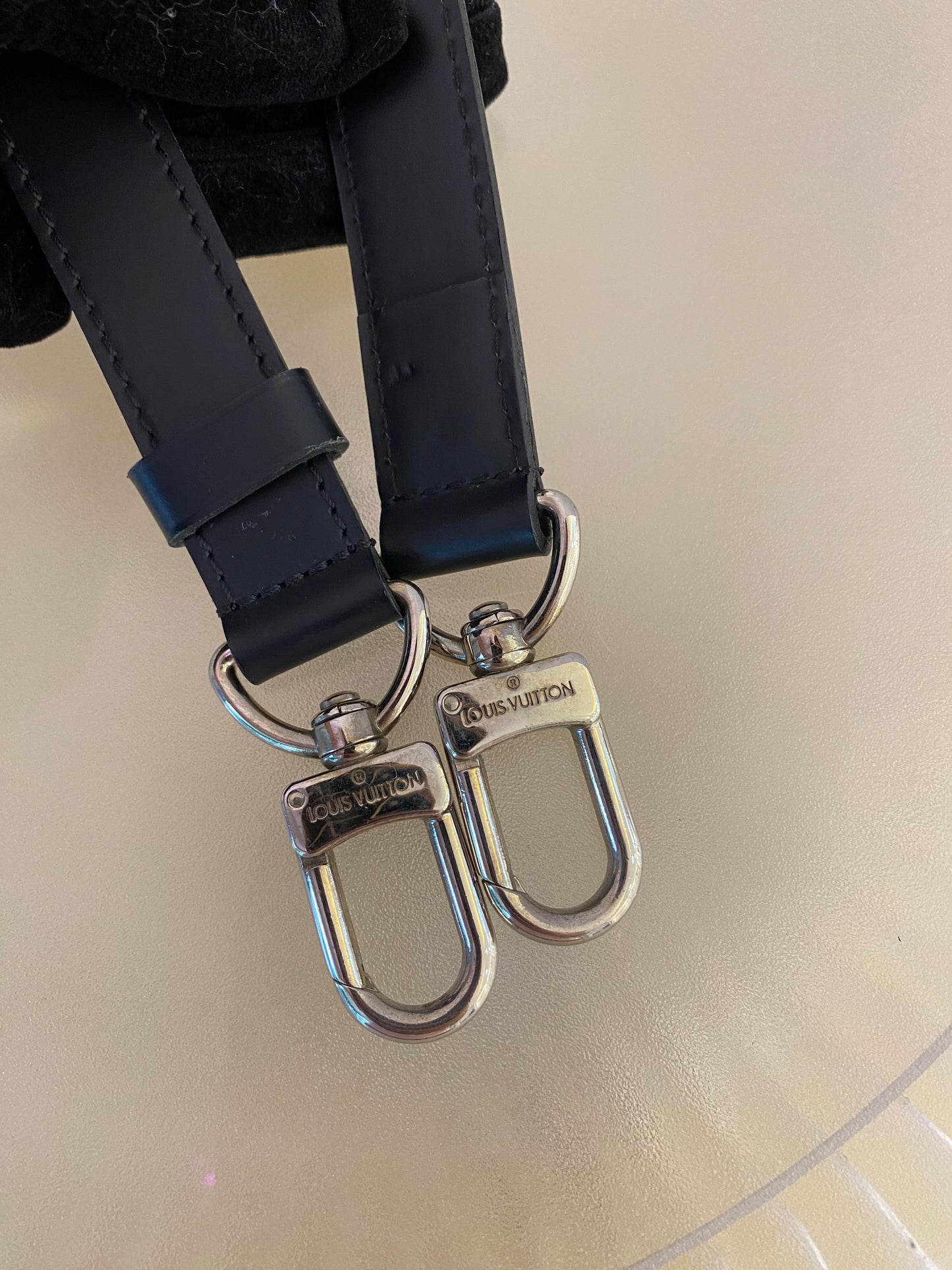 LOUIS VUITTON Keepall 45 Damier Graphite