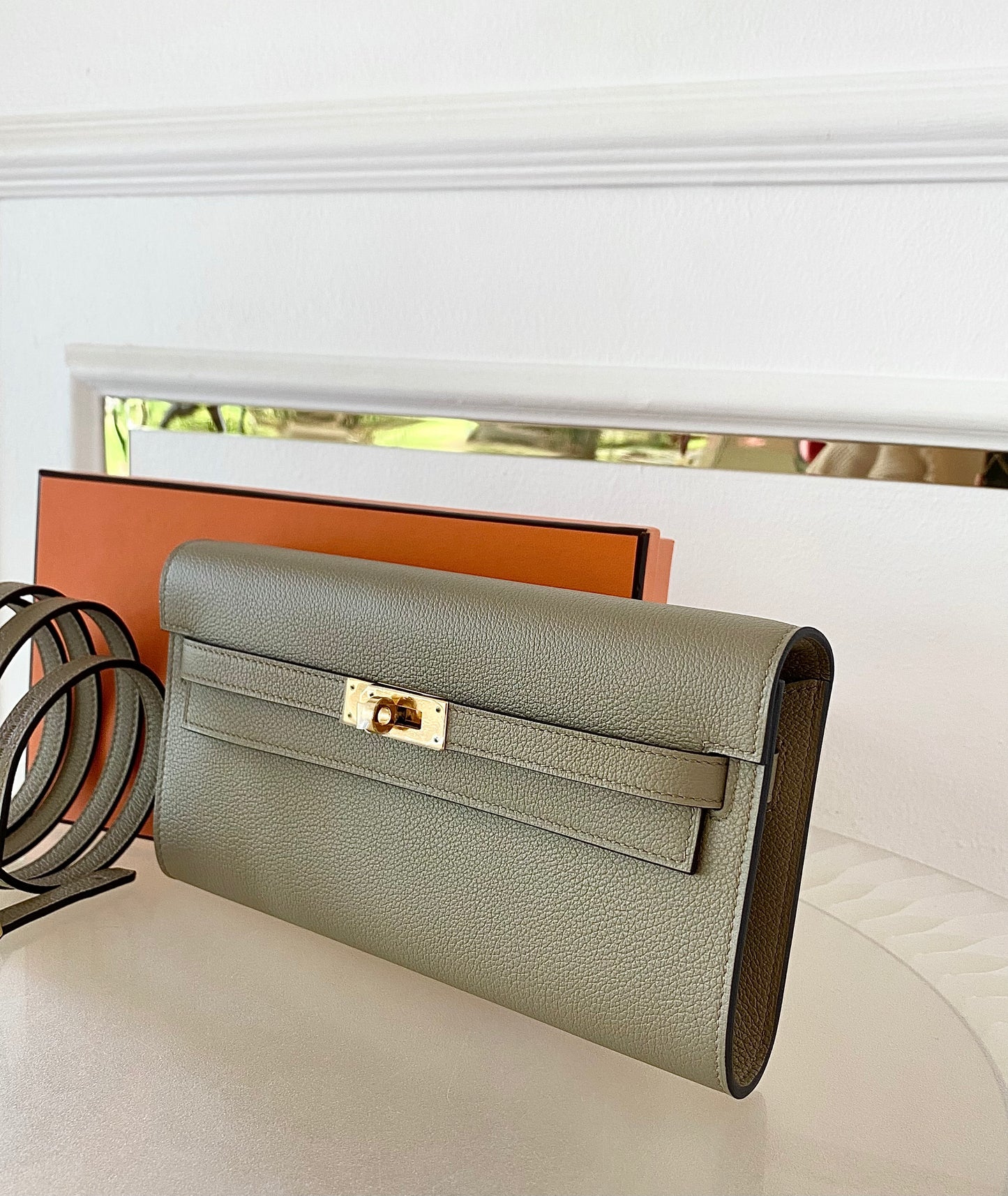 HERMES Kelly To Go Beige Marfa GHW