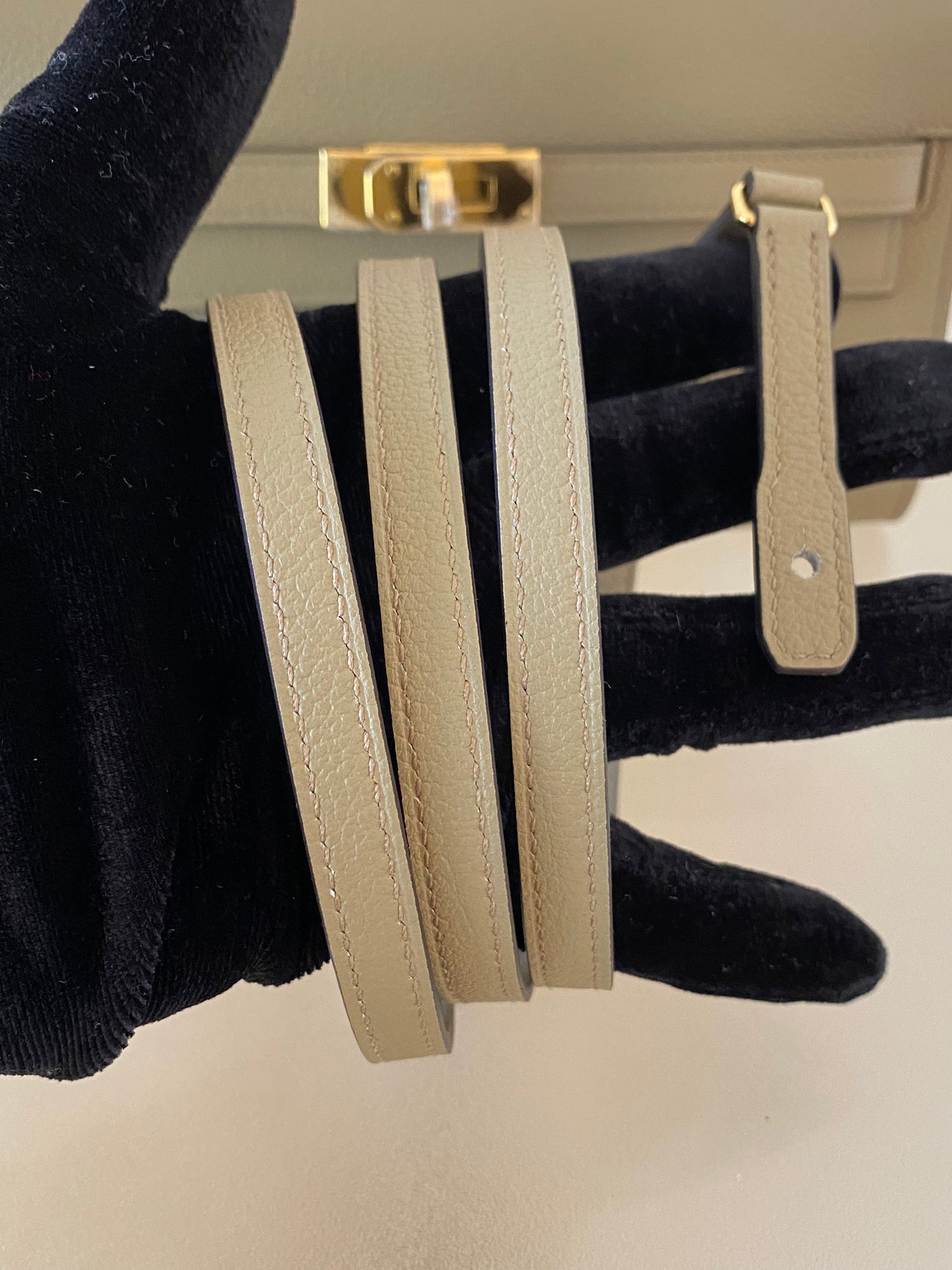 HERMES Kelly To Go Beige Marfa GHW