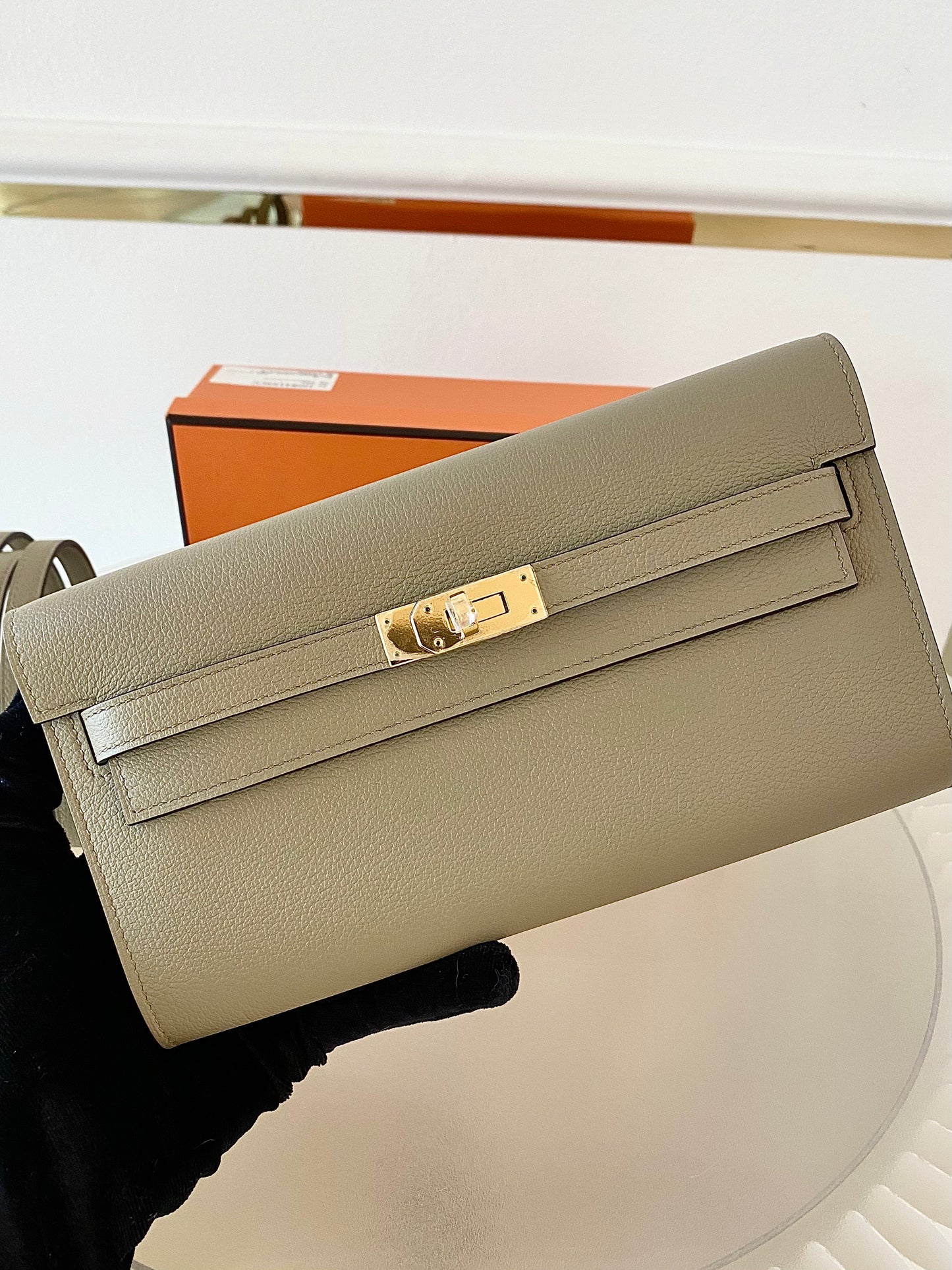 HERMES Kelly To Go Beige Marfa GHW