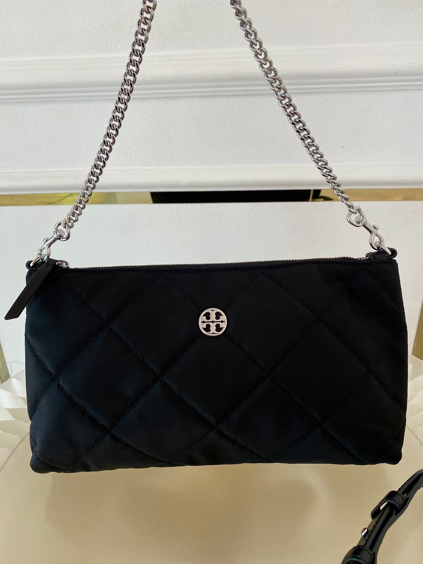 Tory Burch Willa Quilted Nylon Zip Shoulder Bag Brand