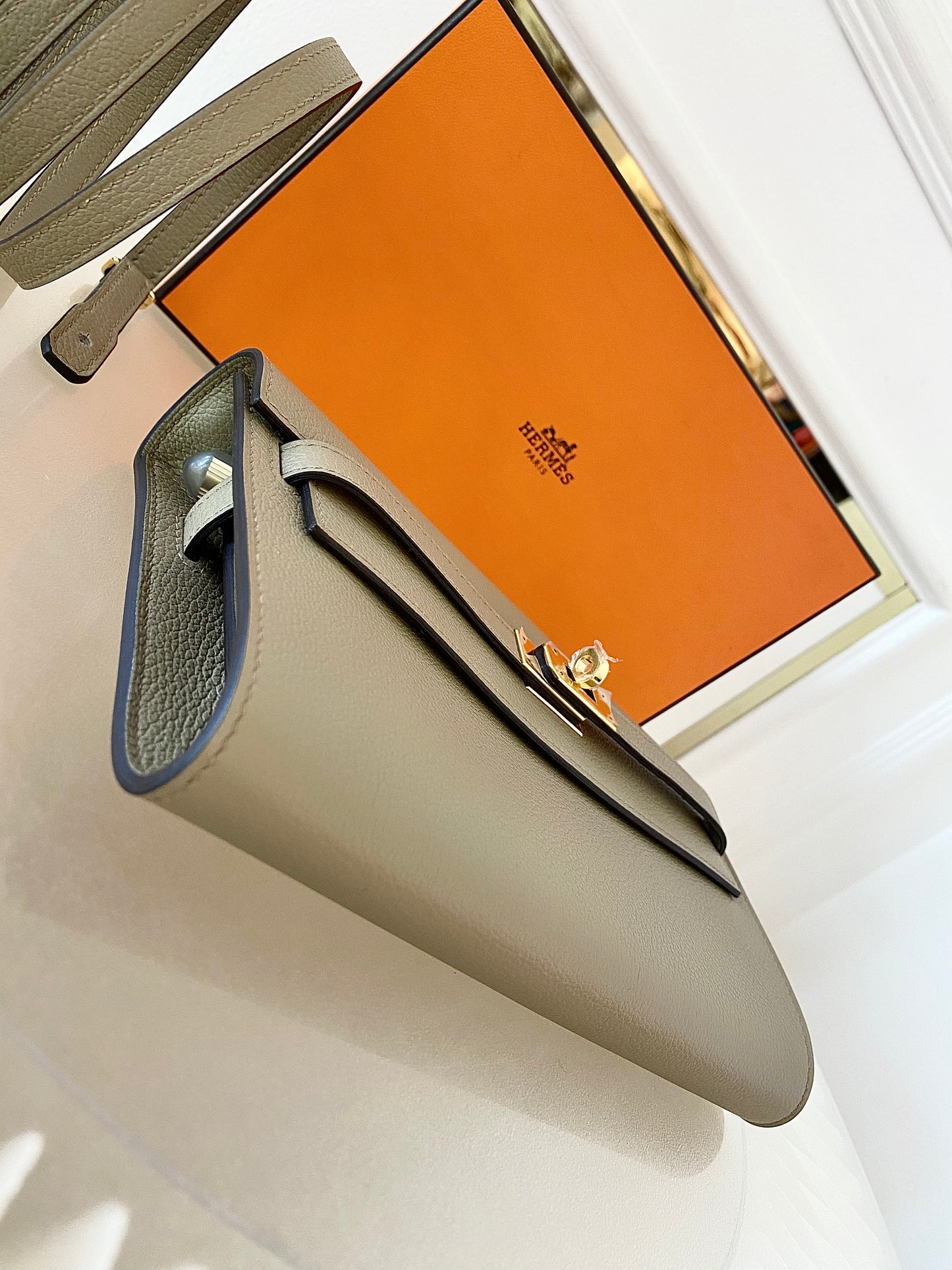 HERMES Kelly To Go Beige Marfa GHW