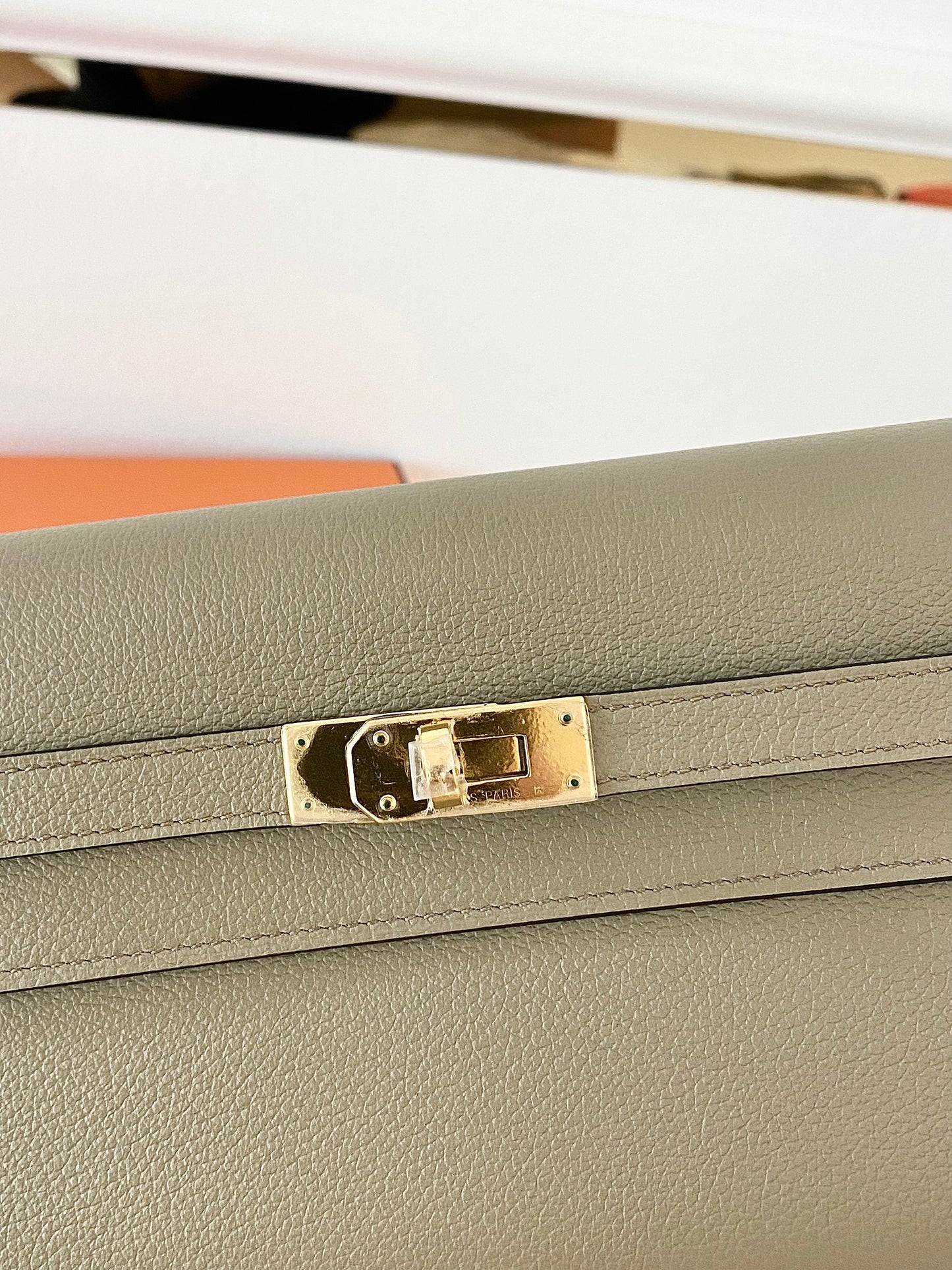 HERMES Kelly To Go Beige Marfa GHW