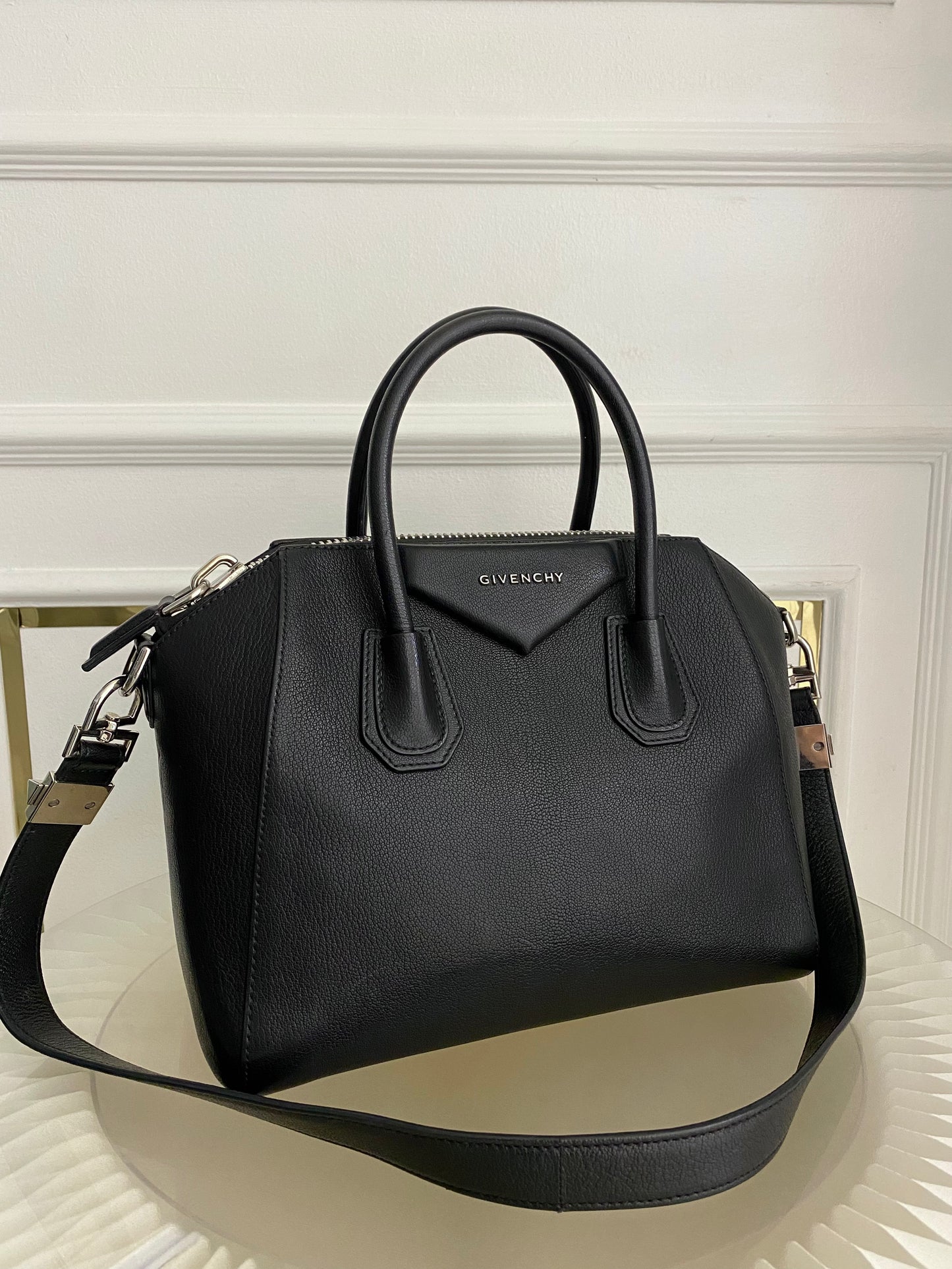 GIVENCHY Antigona Small Black