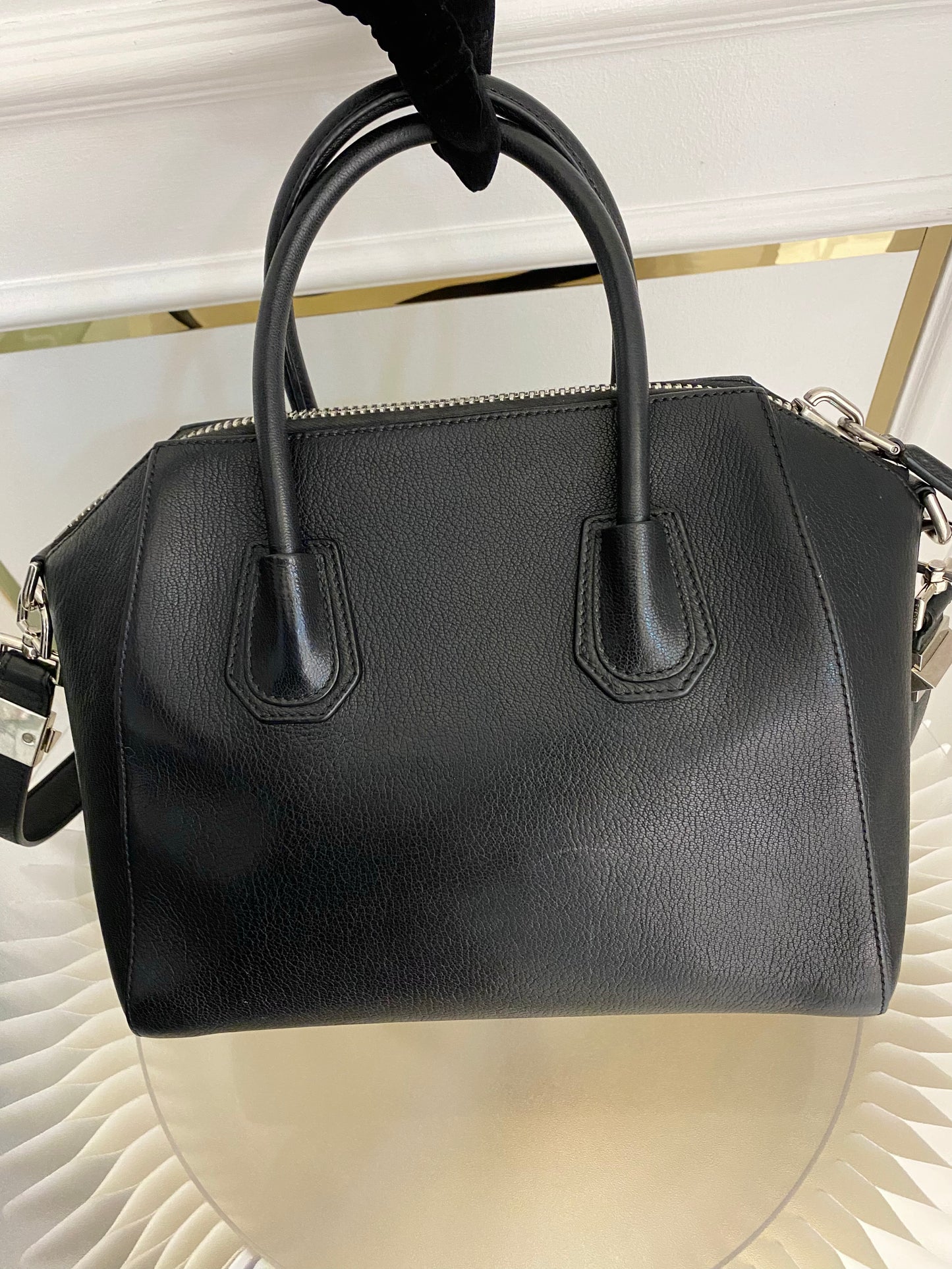 GIVENCHY Antigona Small Black