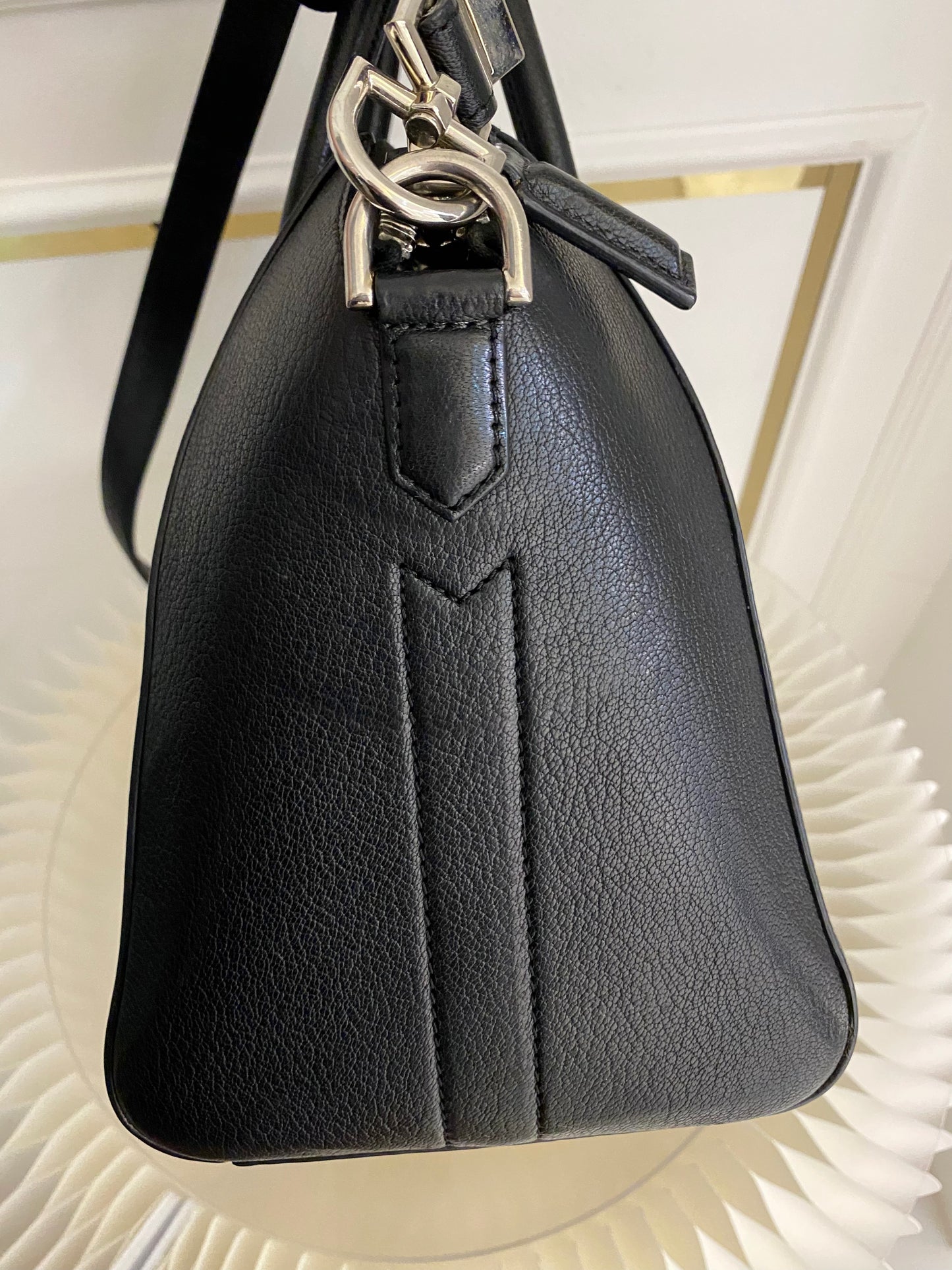 GIVENCHY Antigona Small Black