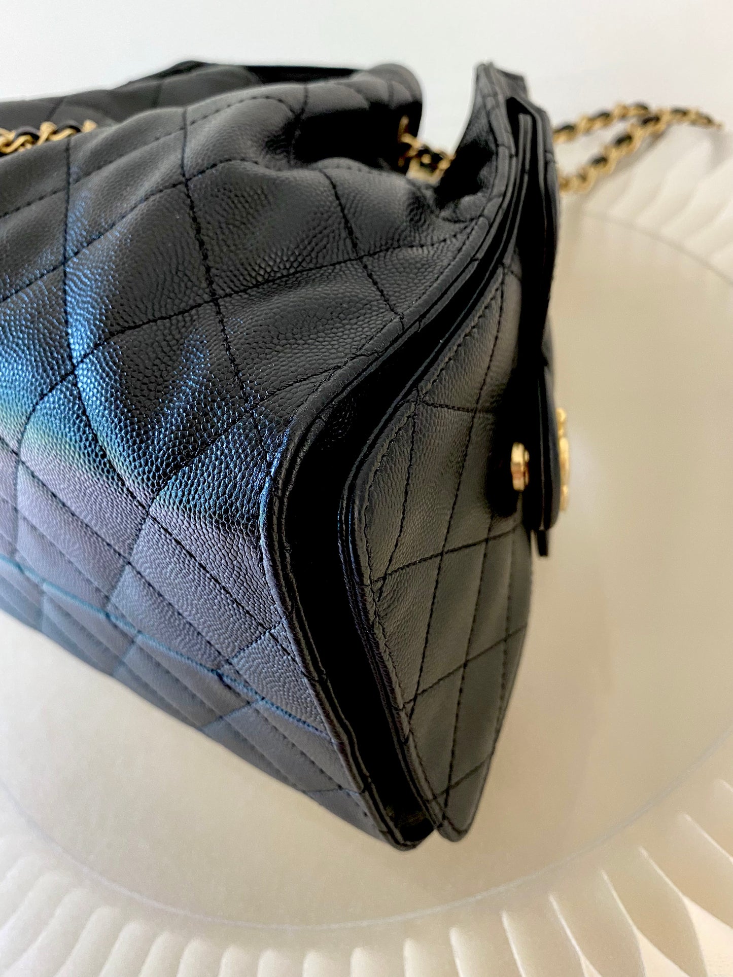 Chanel 25 Small Caviar GHW