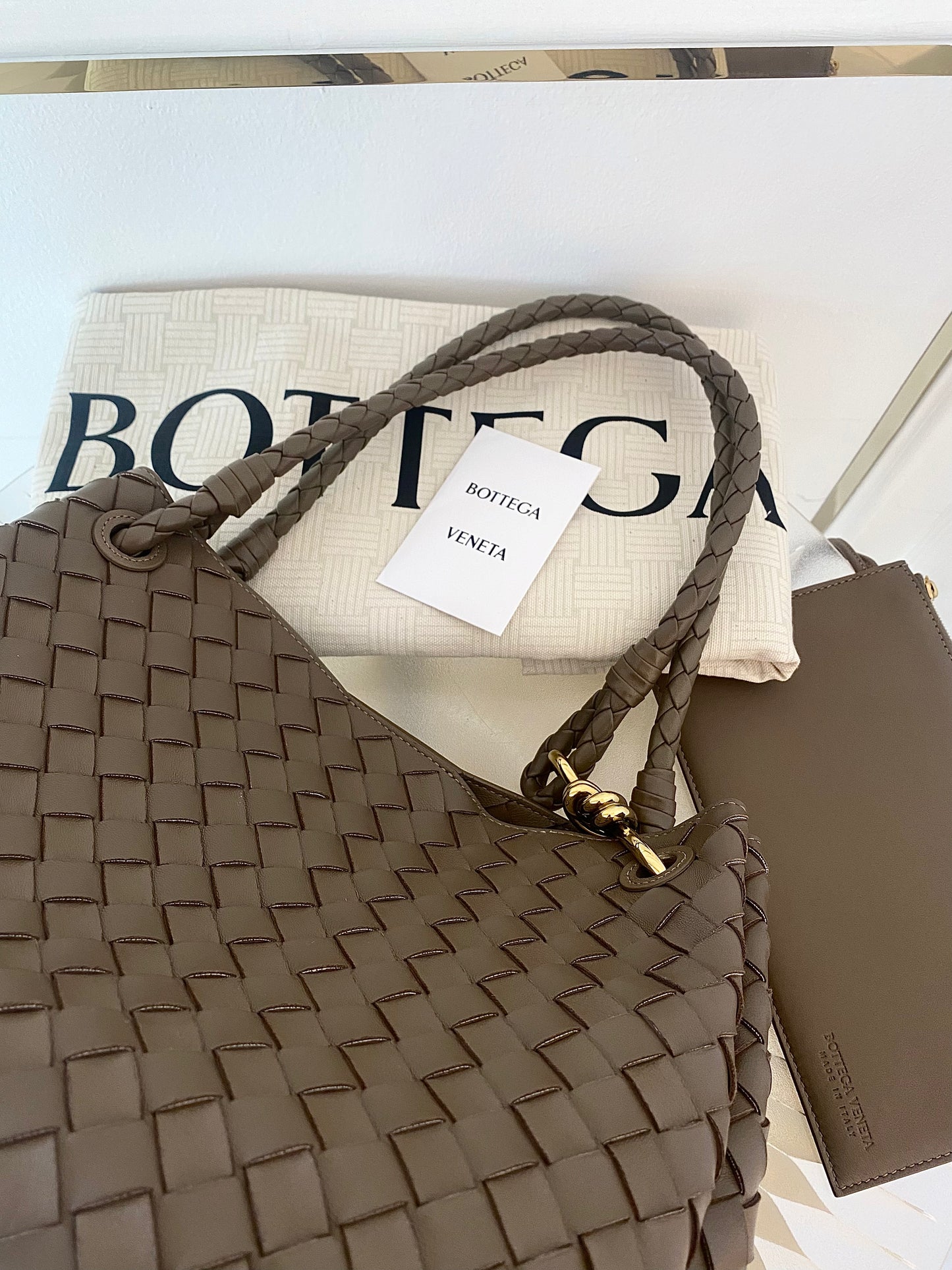 BOTTEGA VENETA Parachute Bag in Brown Intercciato Leather