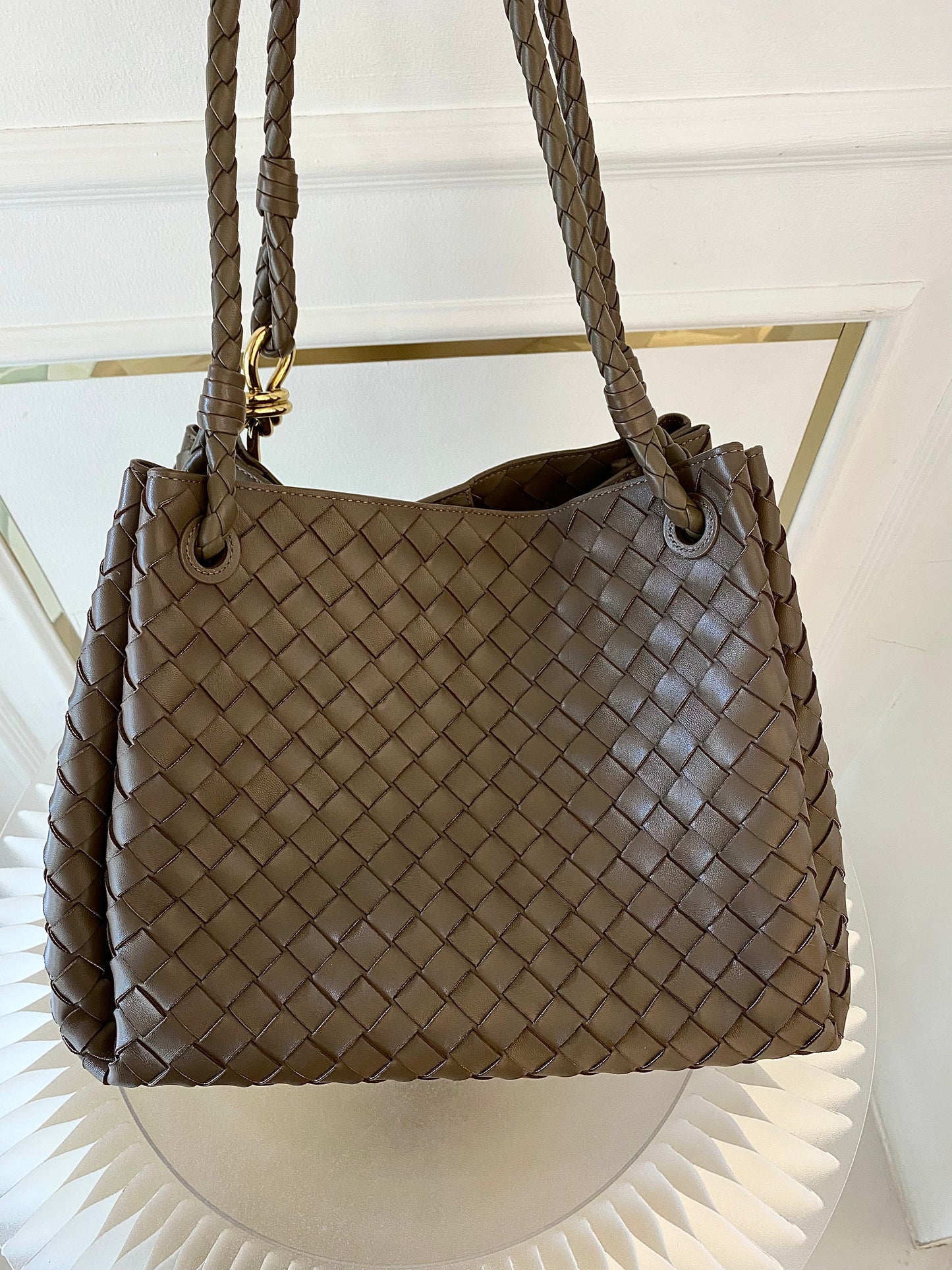 BOTTEGA VENETA Parachute Bag in Brown Intercciato Leather