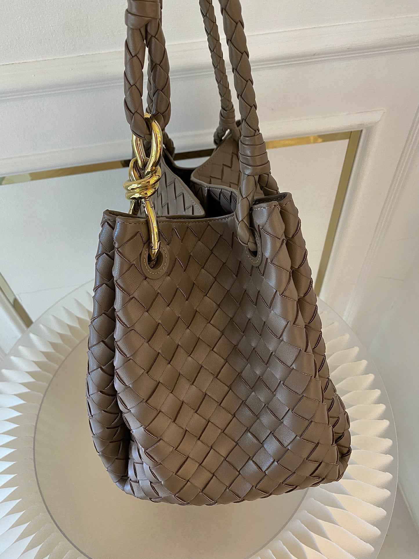 BOTTEGA VENETA Parachute Bag in Brown Intercciato Leather