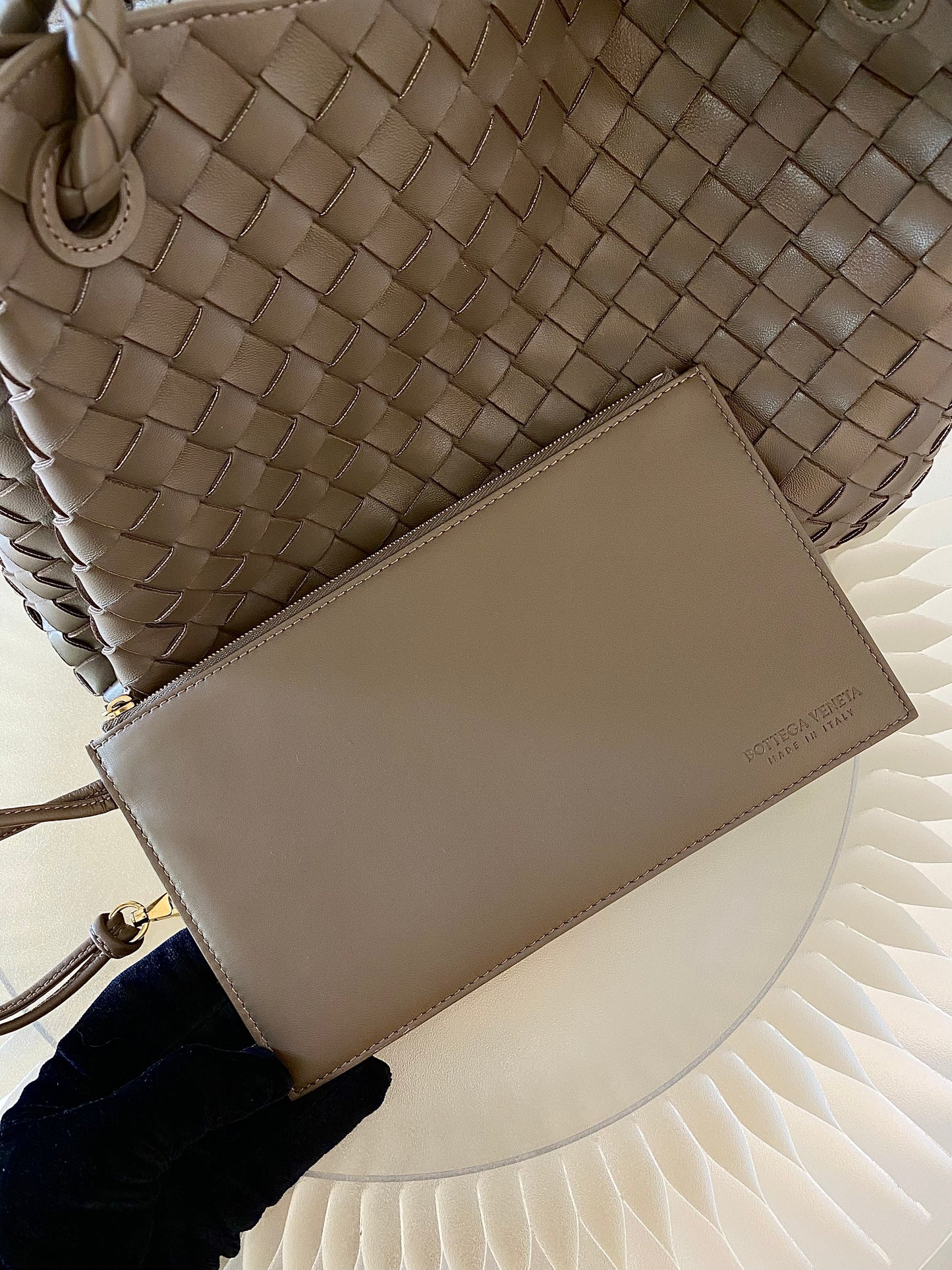 BOTTEGA VENETA Parachute Bag in Brown Intercciato Leather