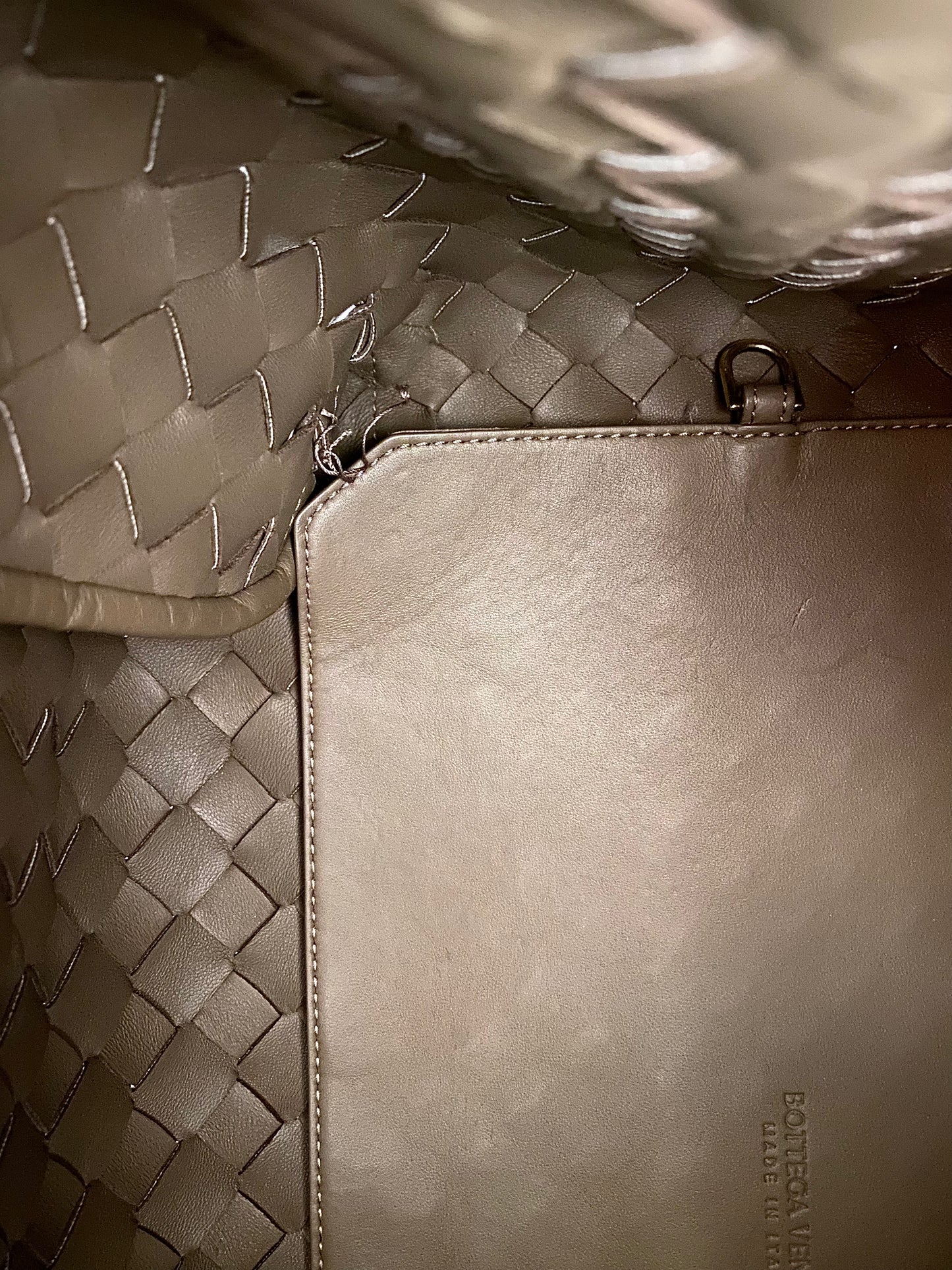 BOTTEGA VENETA Parachute Bag in Brown Intercciato Leather