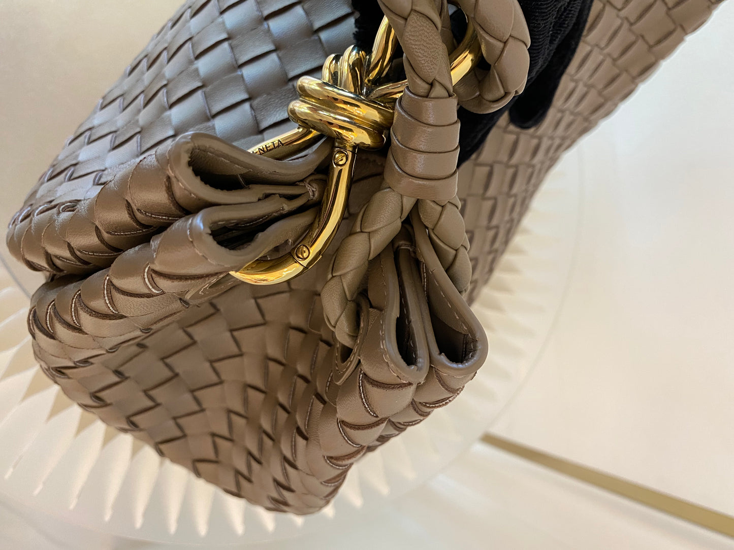 BOTTEGA VENETA Parachute Bag in Brown Intercciato Leather