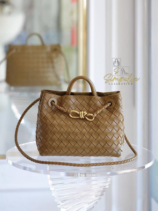 Bottega Veneta Small Andiamo Bag in a  Travertine Woven Leather