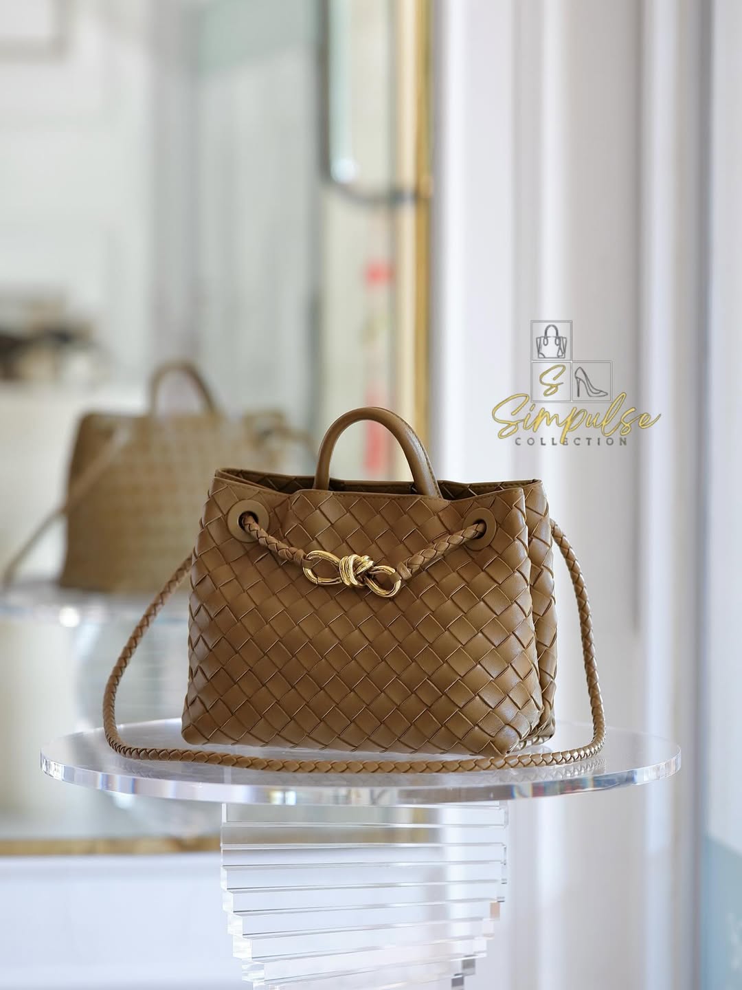 Bottega Veneta Small Andiamo Bag in a  Travertine Woven Leather