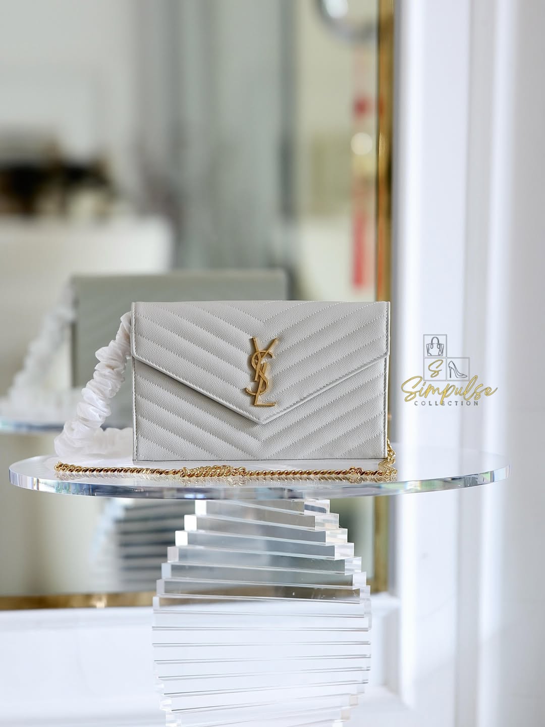 YVES SAINT LAURENT Cassandre Metelasse Envelope WOC GHW