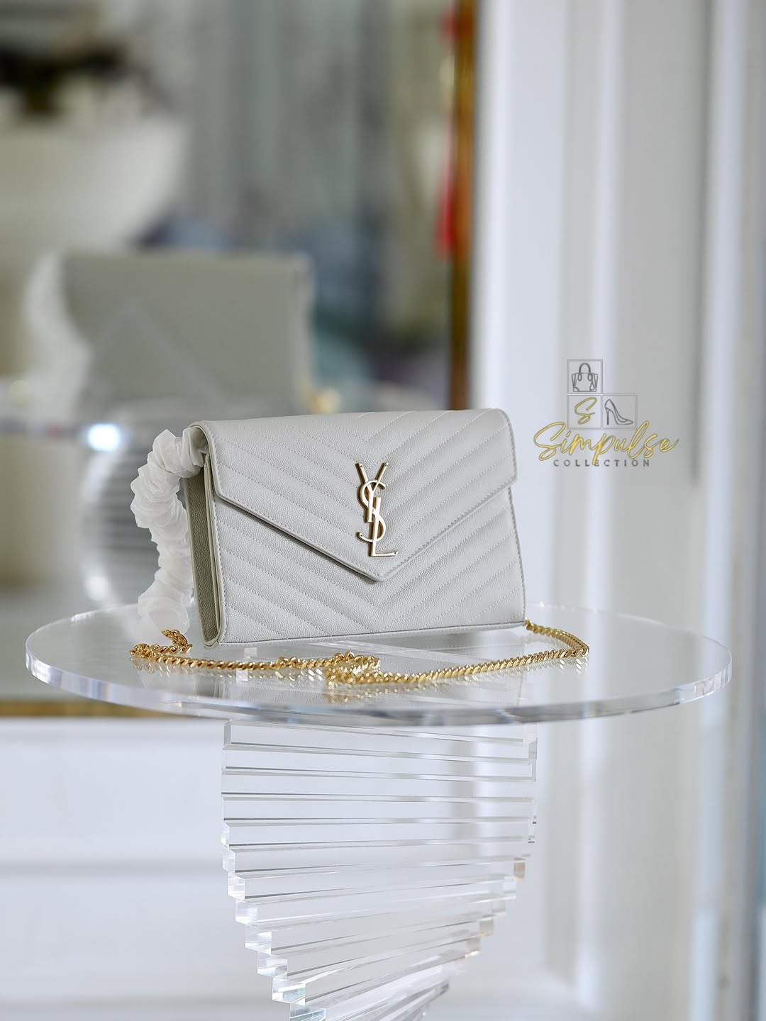 YVES SAINT LAURENT Cassandre Metelasse Envelope WOC GHW