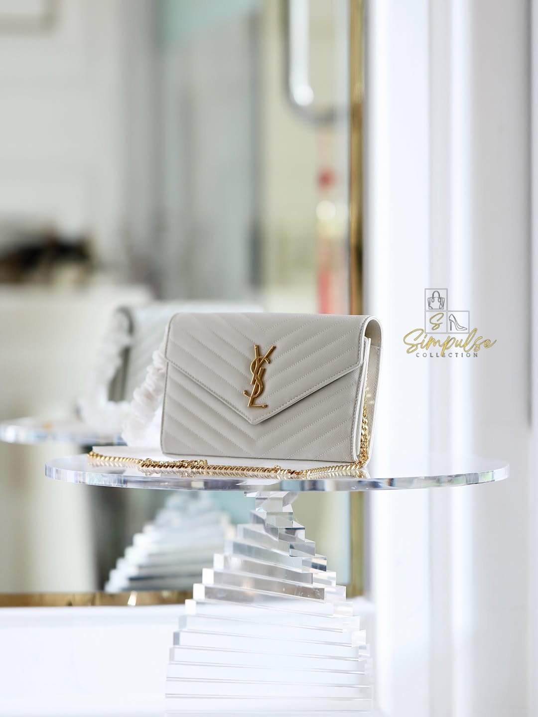 YVES SAINT LAURENT Cassandre Metelasse Envelope WOC GHW