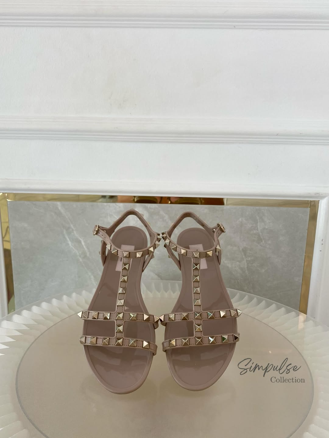 Valentino Garavani Rockstud Flat Rubber Sandals Nude