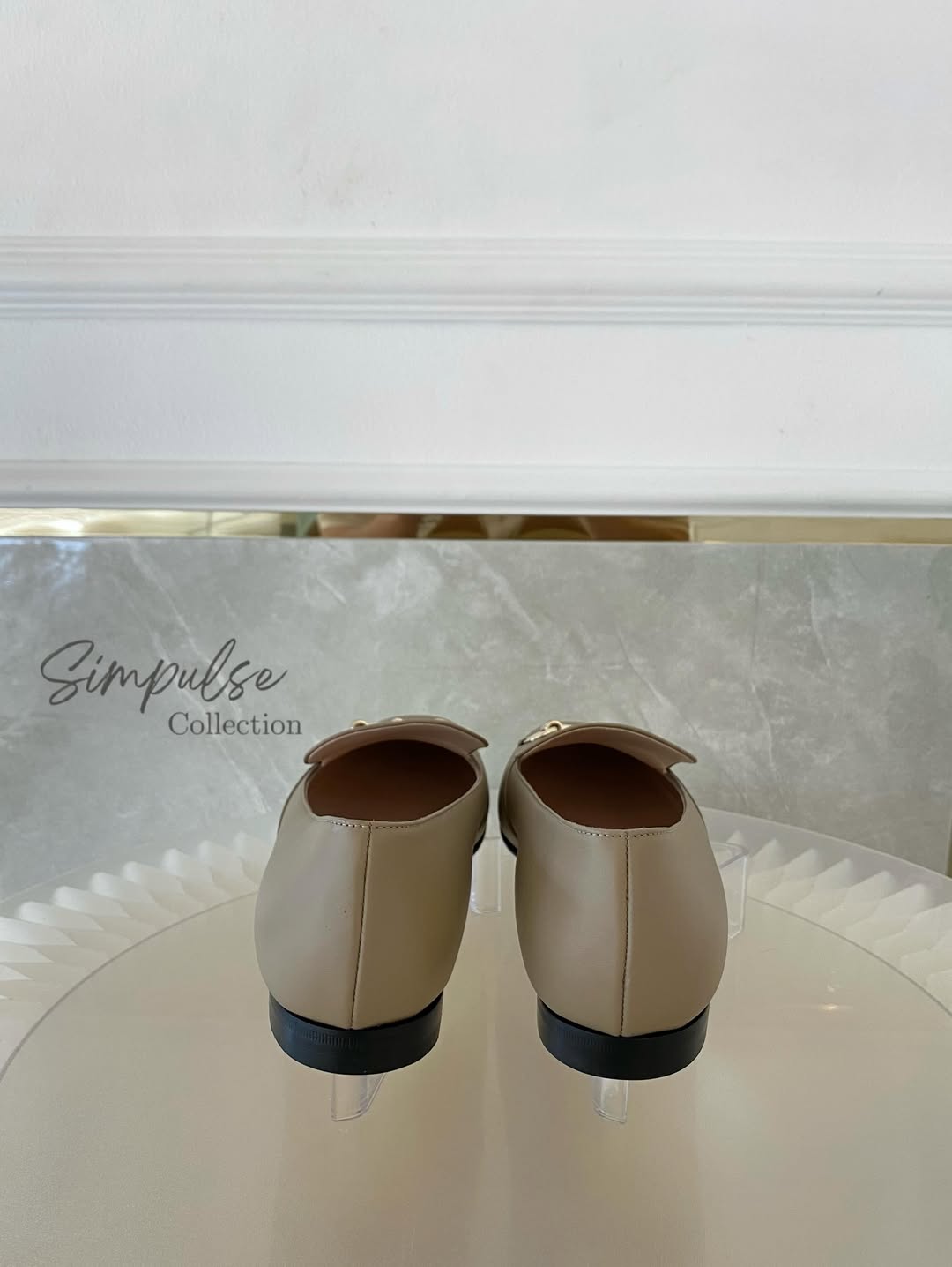 Gucci Horsebit Loafers Beige
