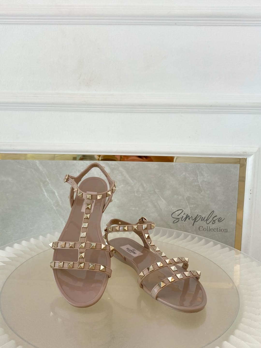 Valentino Garavani Rockstud Flat Rubber Sandals Nude