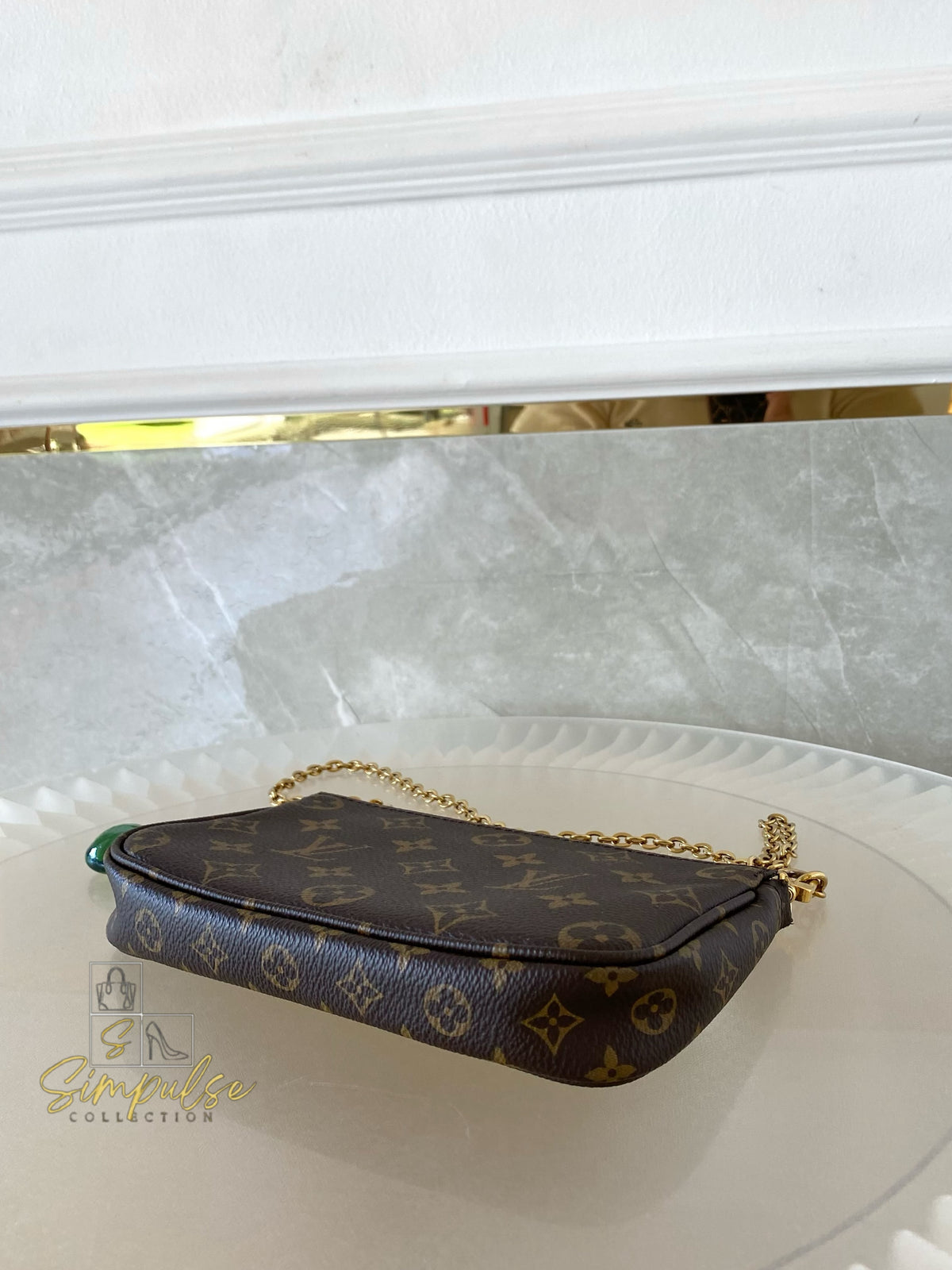 LOUIS VUITTON MULTI POCHETTE MONOGRAM W/GREEN STRAP