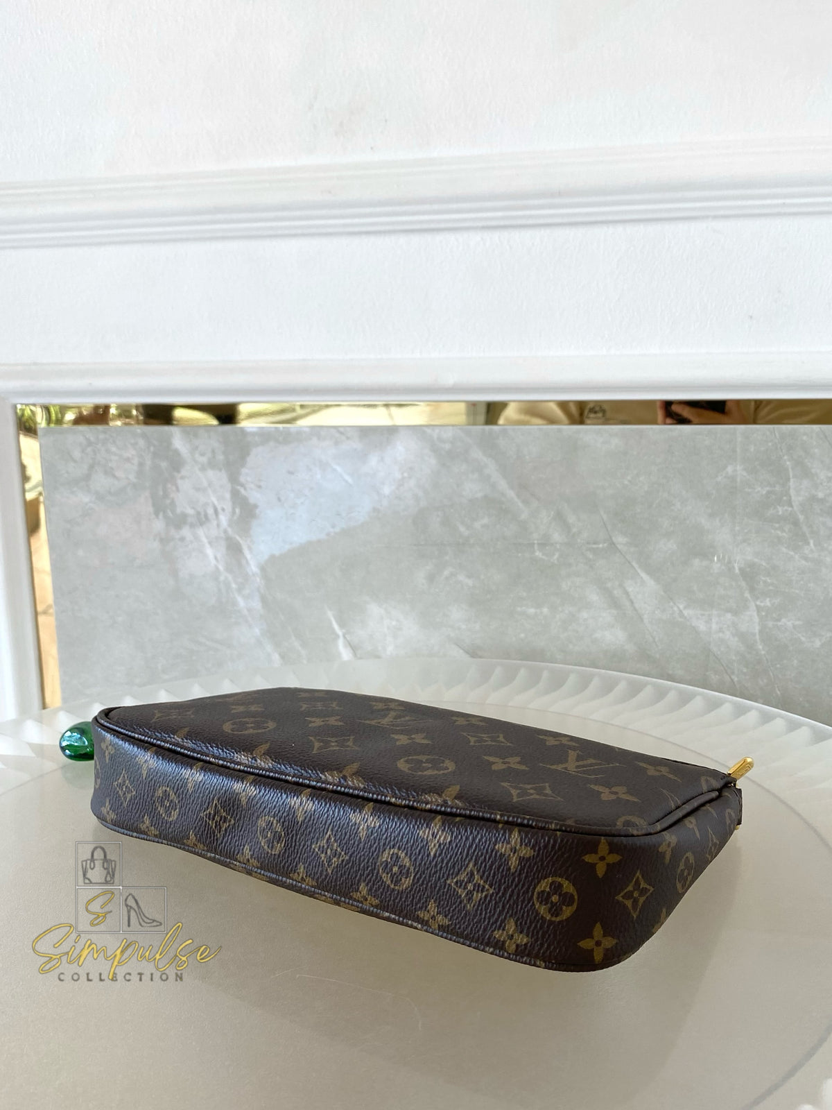 LOUIS VUITTON MULTI POCHETTE MONOGRAM W/GREEN STRAP
