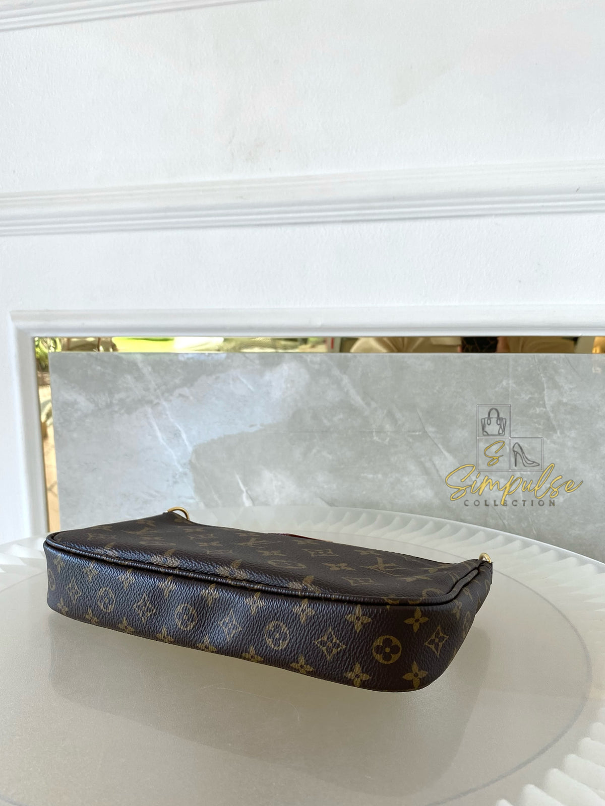 LOUIS VUITTON MULTI POCHETTE MONOGRAM W/GREEN STRAP