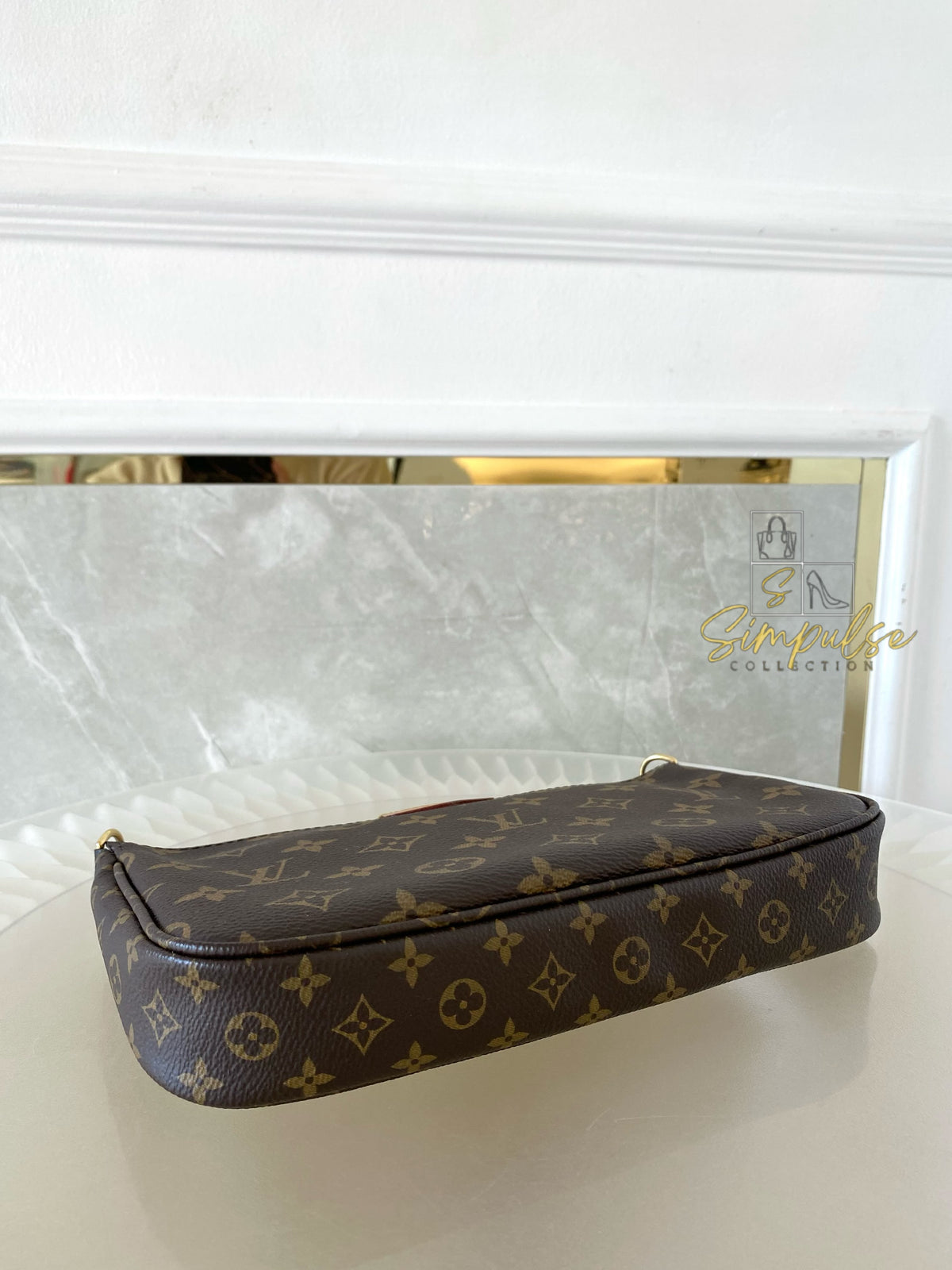 LOUIS VUITTON MULTI POCHETTE MONOGRAM W/GREEN STRAP
