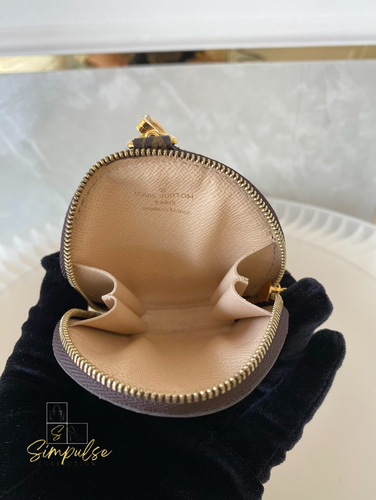 LOUIS VUITTON MULTI POCHETTE MONOGRAM W/GREEN STRAP