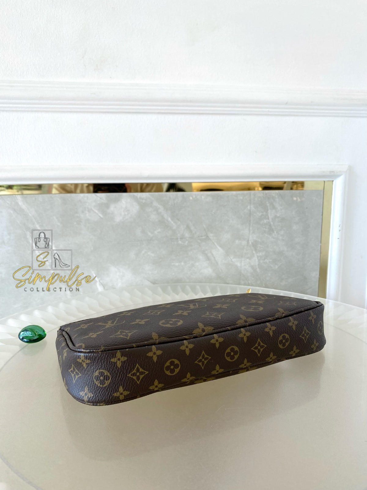 LOUIS VUITTON MULTI POCHETTE MONOGRAM W/GREEN STRAP