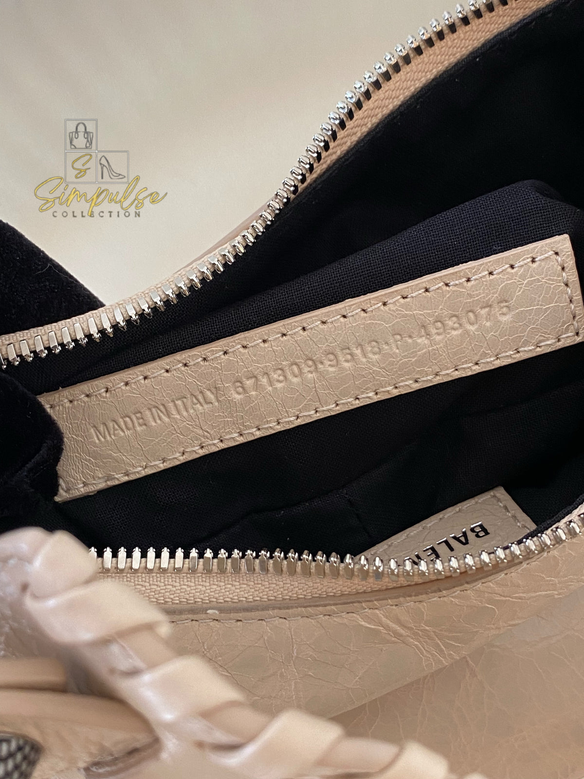 BALENCIAGA LE CAGOLE Xs SHOULDER BAG LAMBSKIN