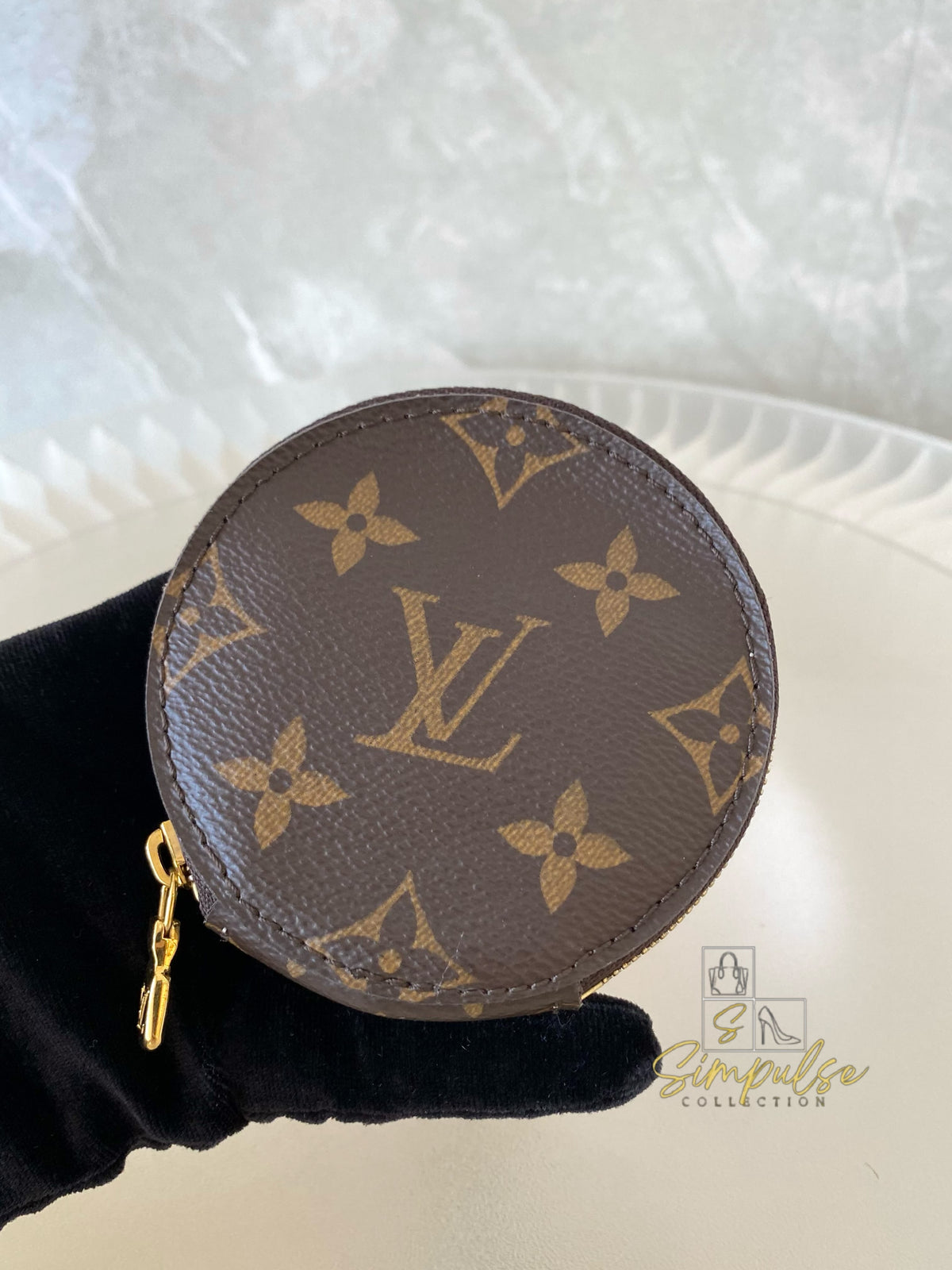 LOUIS VUITTON MULTI POCHETTE MONOGRAM W/GREEN STRAP