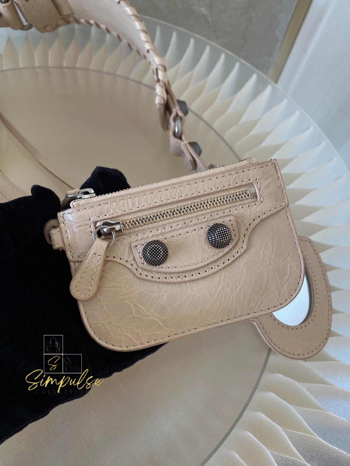 BALENCIAGA LE CAGOLE Xs SHOULDER BAG LAMBSKIN