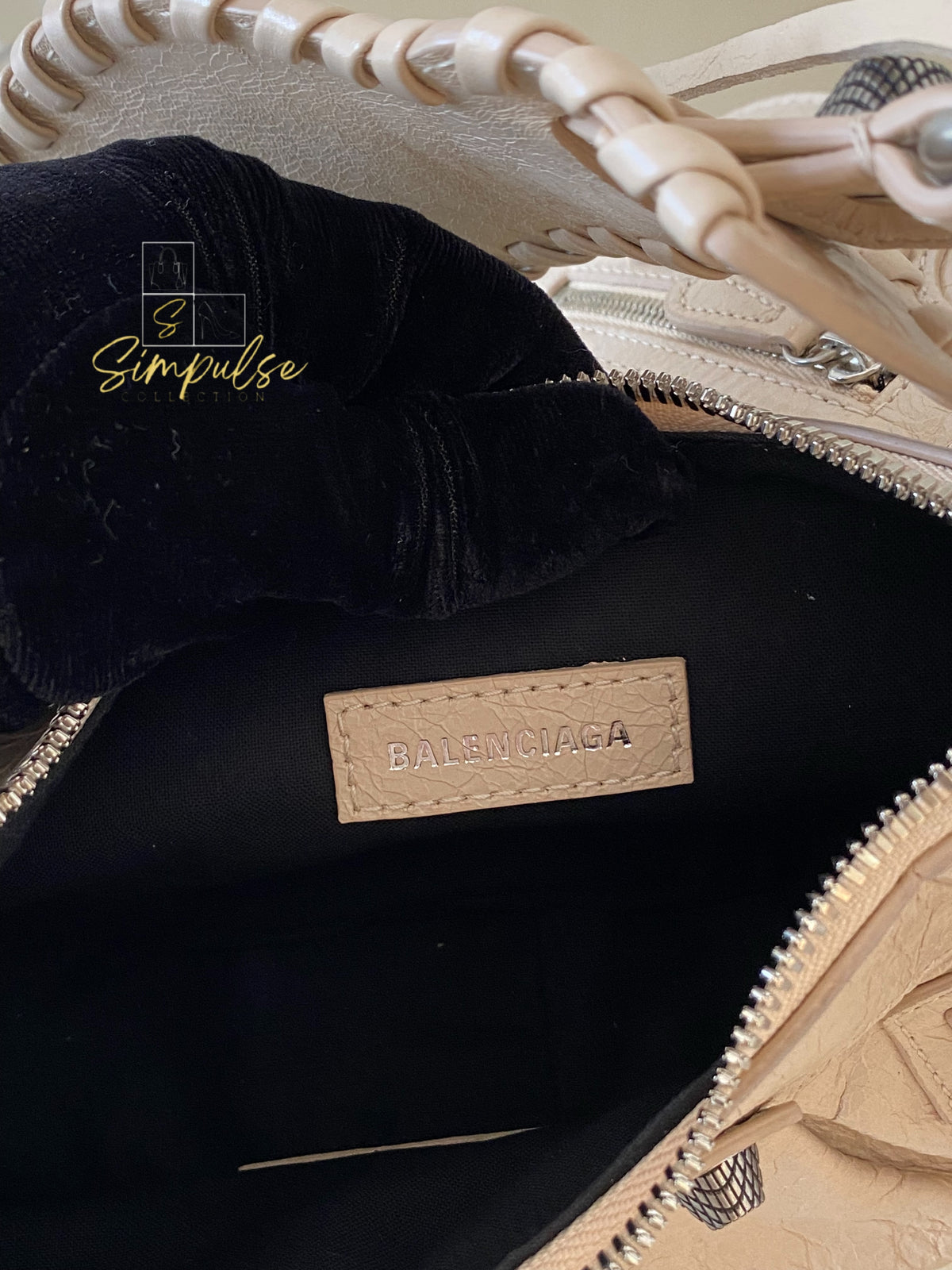 BALENCIAGA LE CAGOLE Xs SHOULDER BAG LAMBSKIN