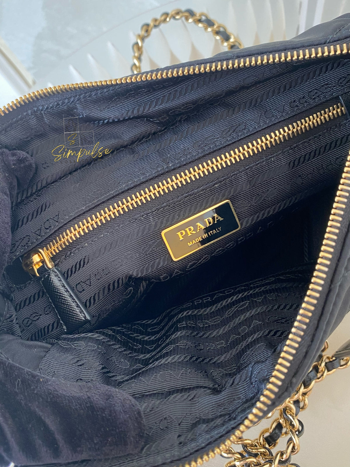 RE-NYLON IMPUNTO QUILTED RE-EDITION 1995 CHAIN SHOULDER BAG