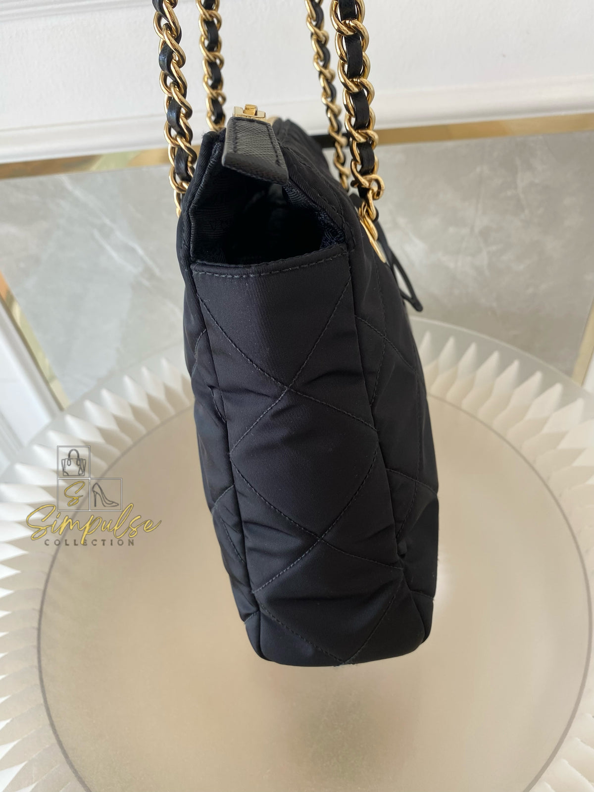 RE-NYLON IMPUNTO QUILTED RE-EDITION 1995 CHAIN SHOULDER BAG