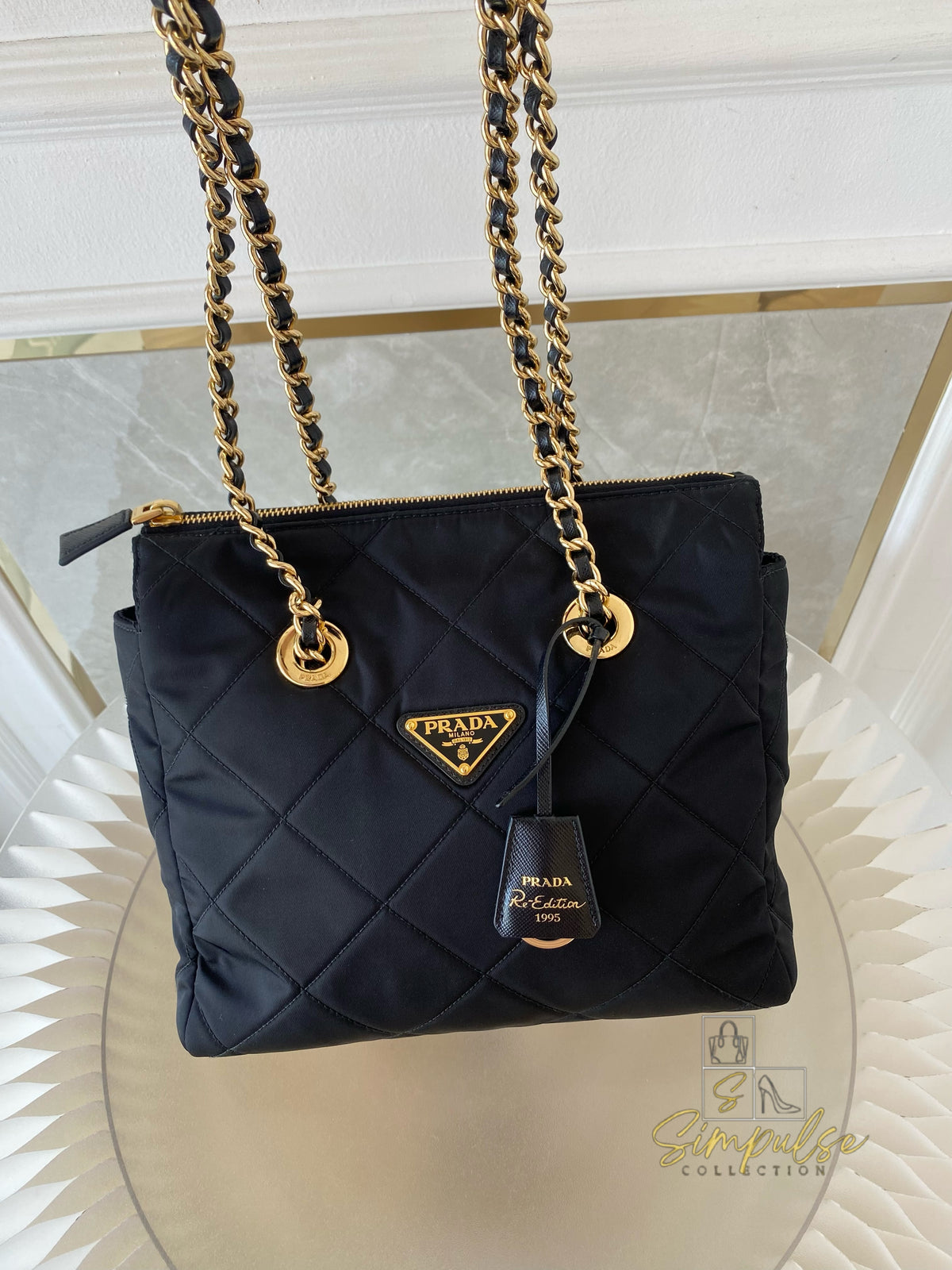 RE-NYLON IMPUNTO QUILTED RE-EDITION 1995 CHAIN SHOULDER BAG