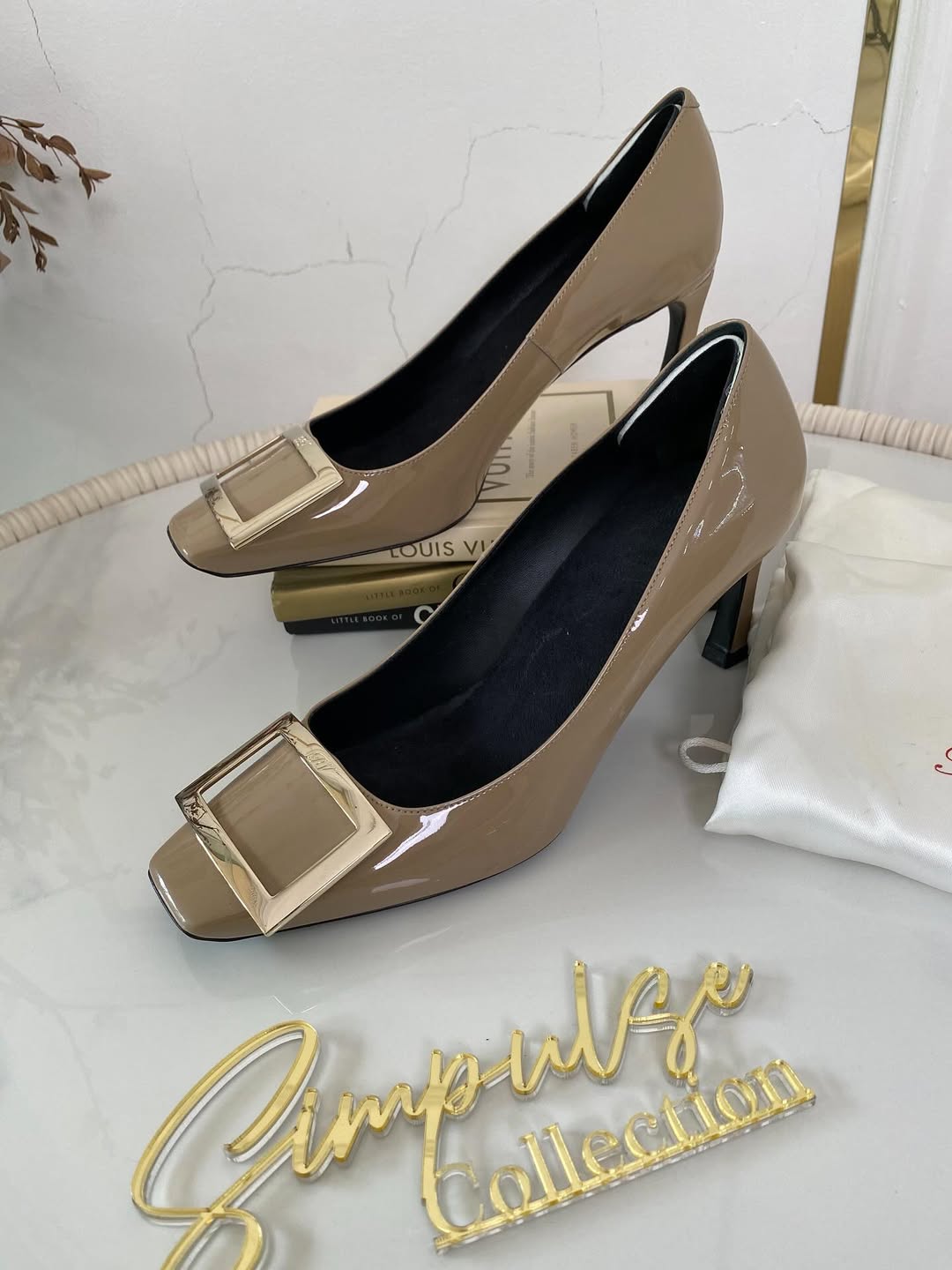 Roger Vivier Trompette Pumps