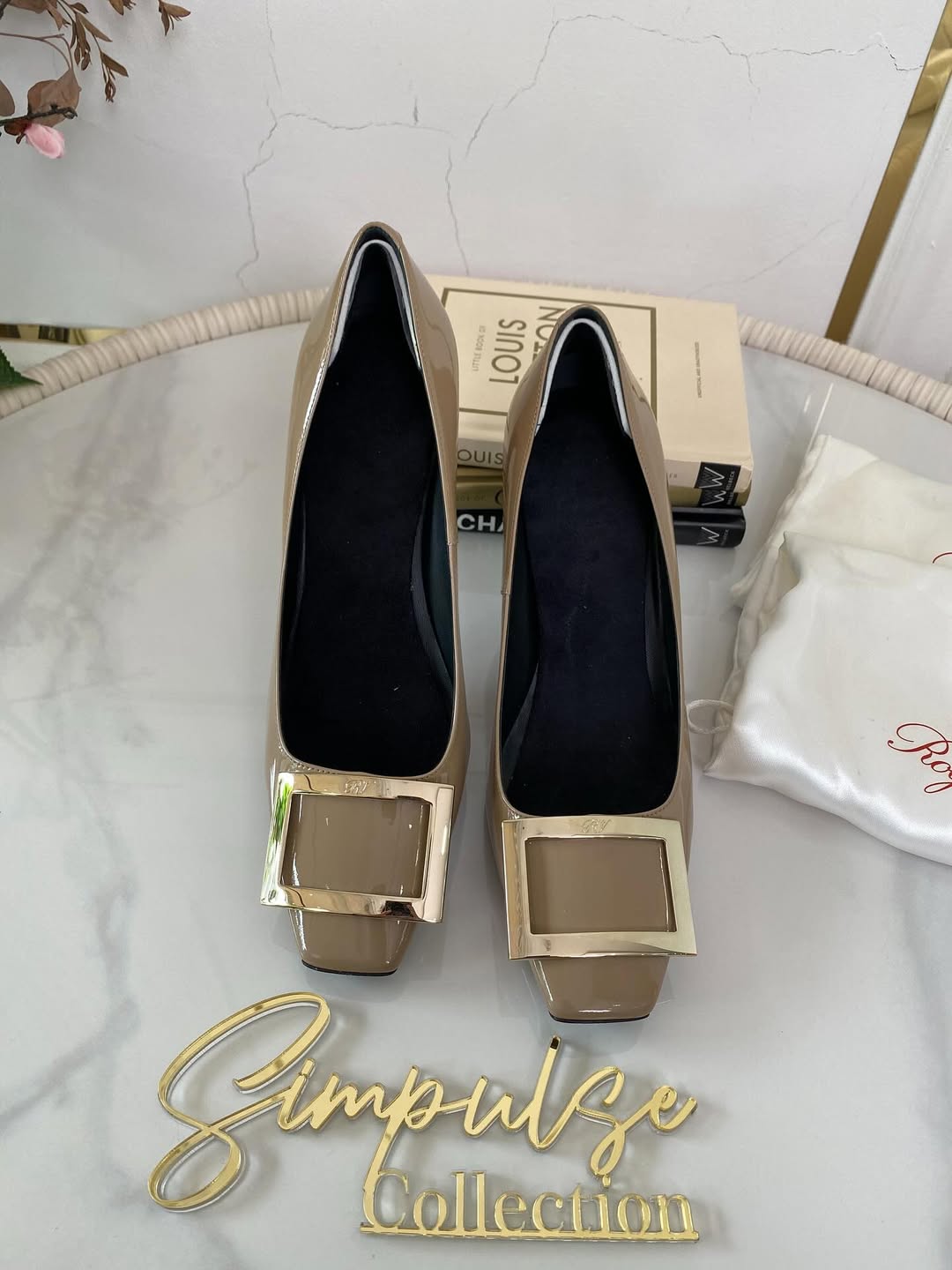 Roger Vivier Trompette Pumps