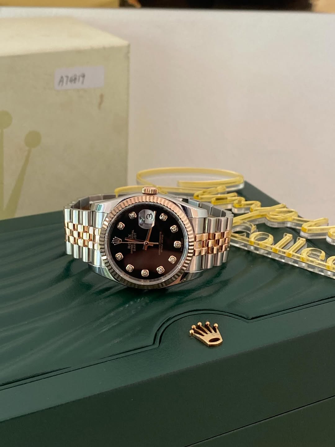Rolex Ever Rosegold Black Face w/ Dia