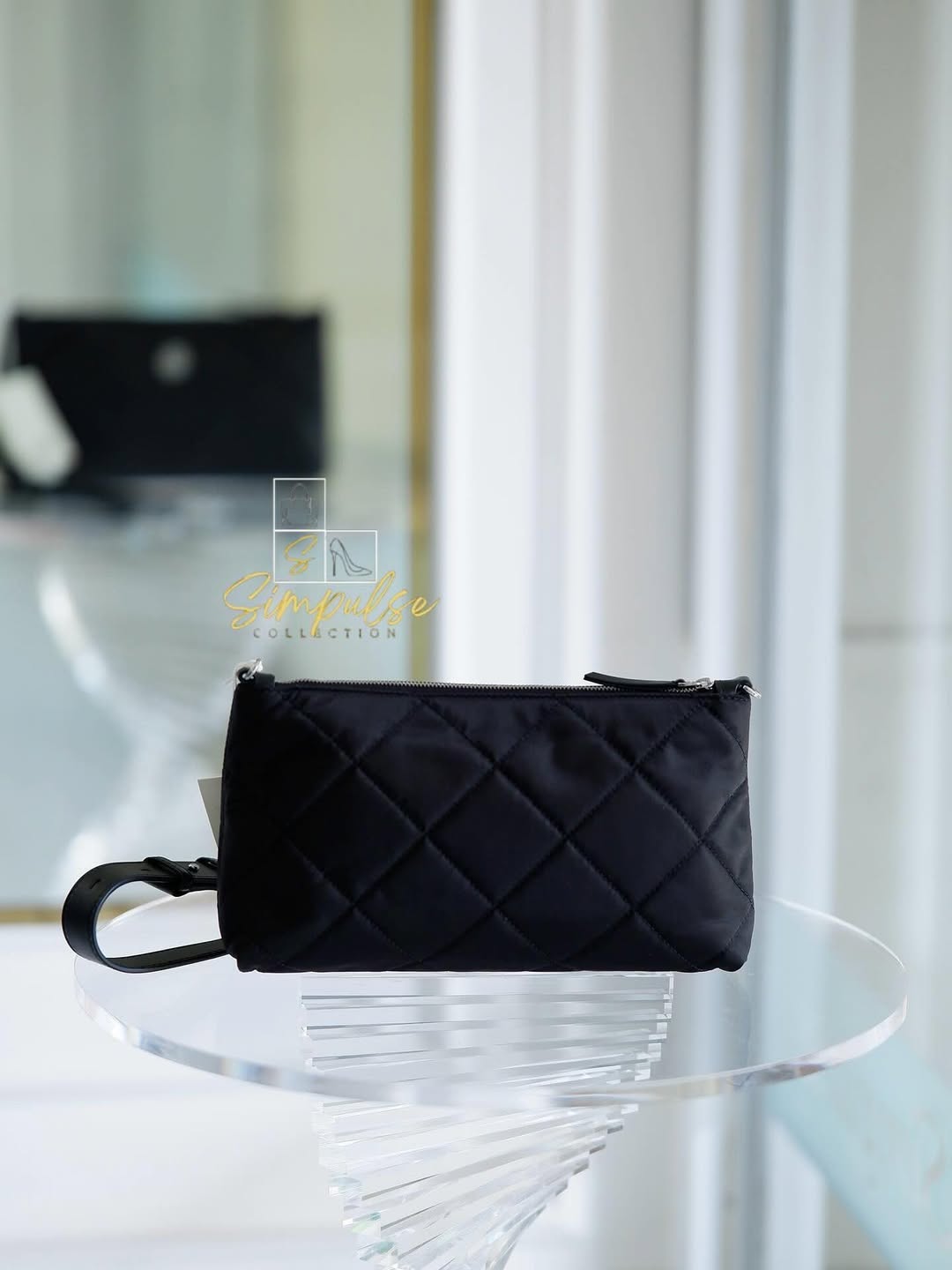 Tory Burch Willa Quilted Nylon Zip Shoulder Bag Brand