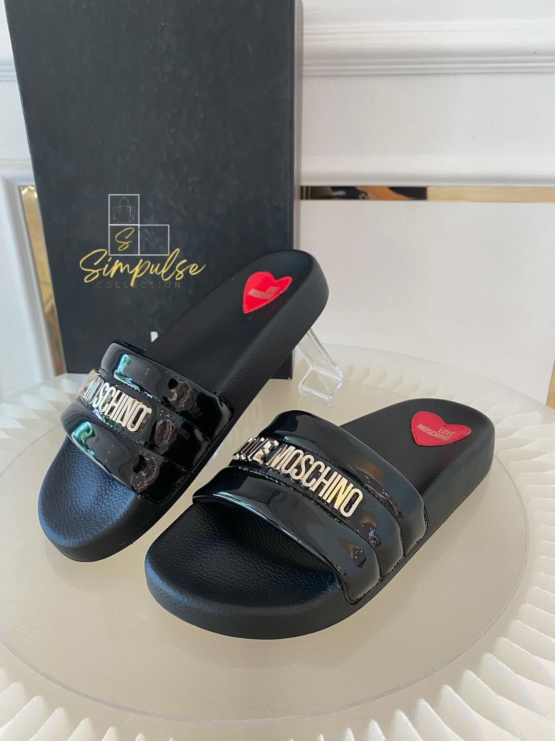 Love MOSCHINO Slides